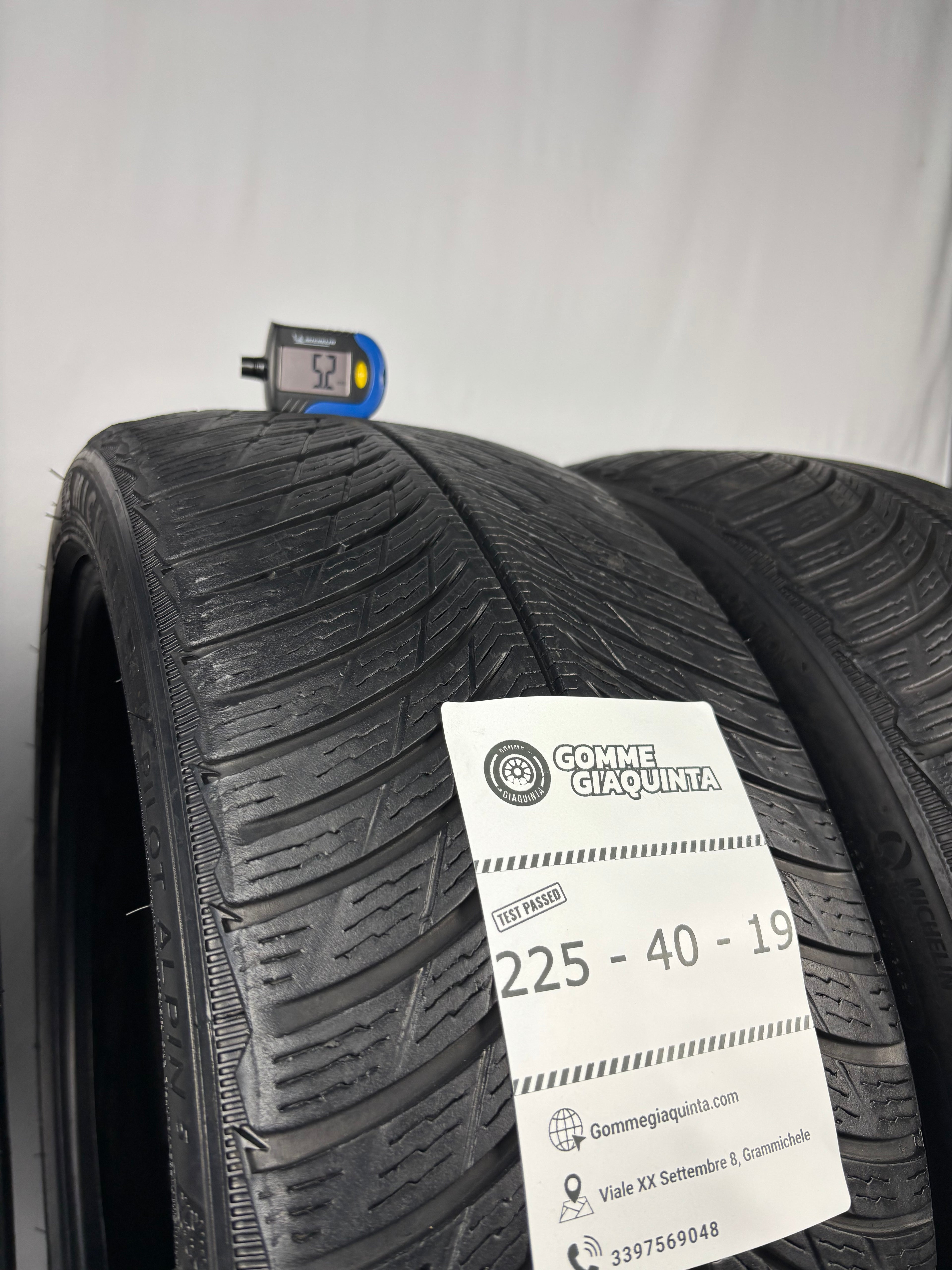 225/40 R19 93W Michelin Pilot Alpine 5 Winter
