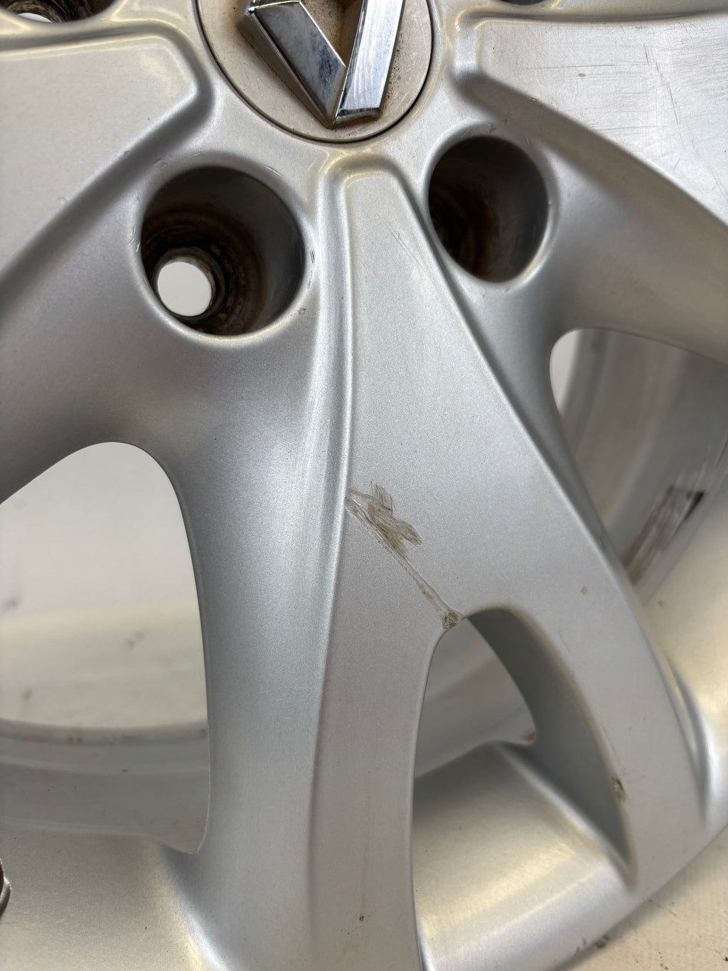 4 Cerchi in lega Renault da 17”