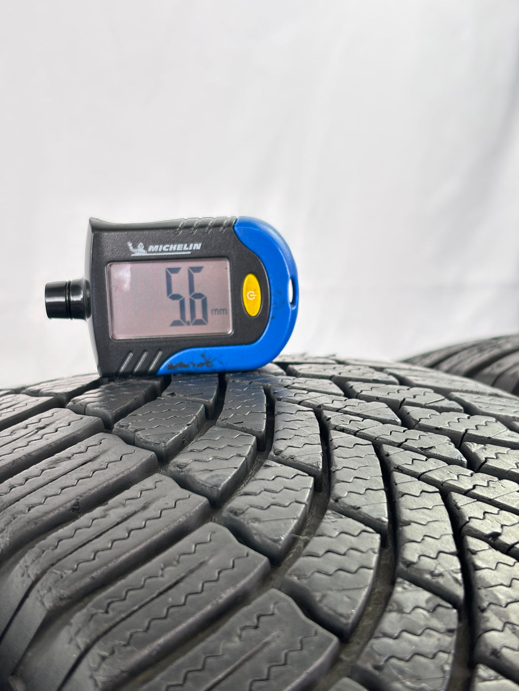 195/60 R15 88H Bridgestone Blizzak Lm005