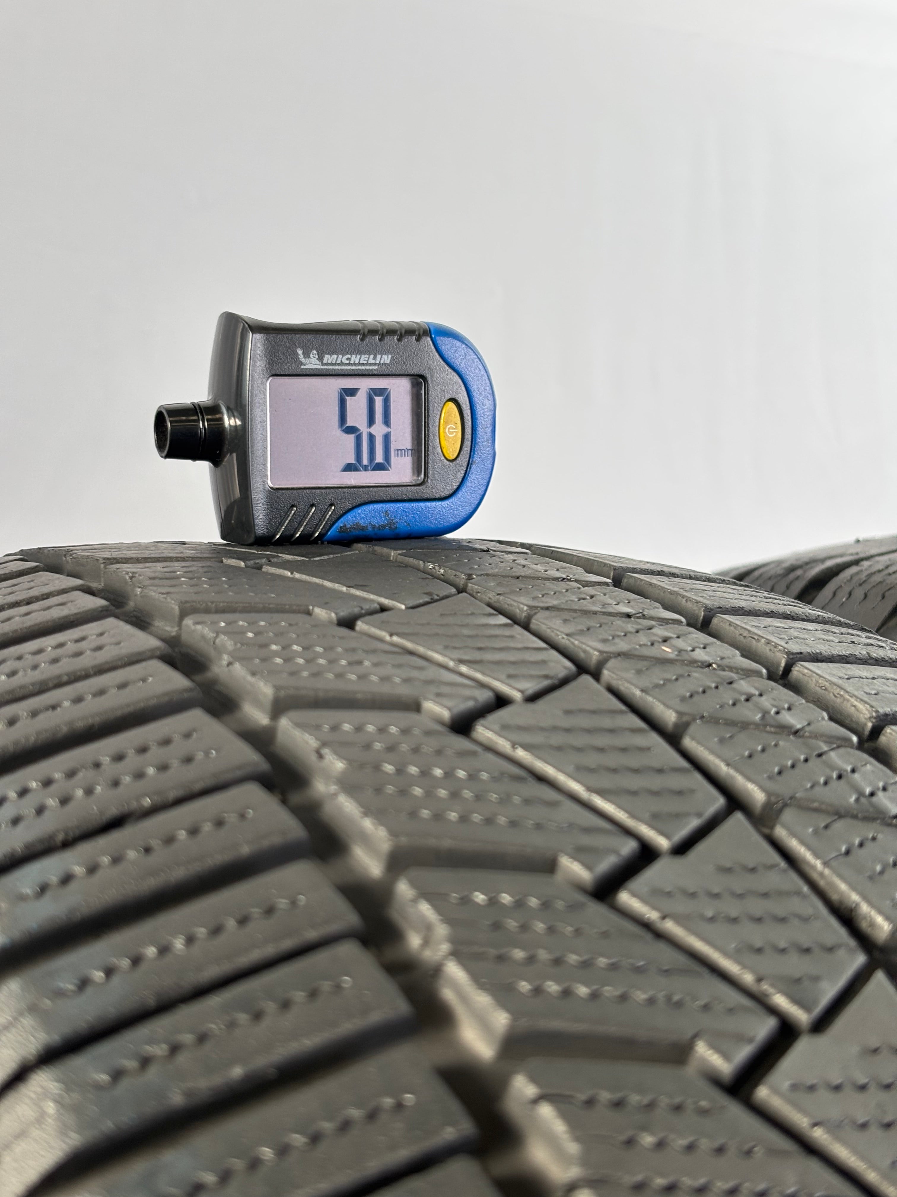 225/55 R19 103V XL Continental WinterContact