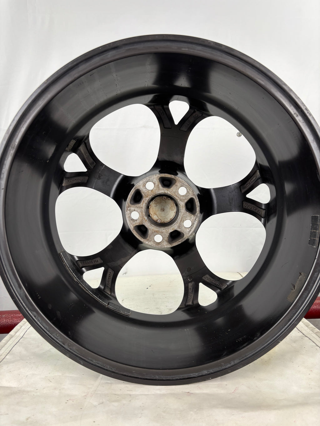 1 Cerchio in lega Alfa Romeo da 19”