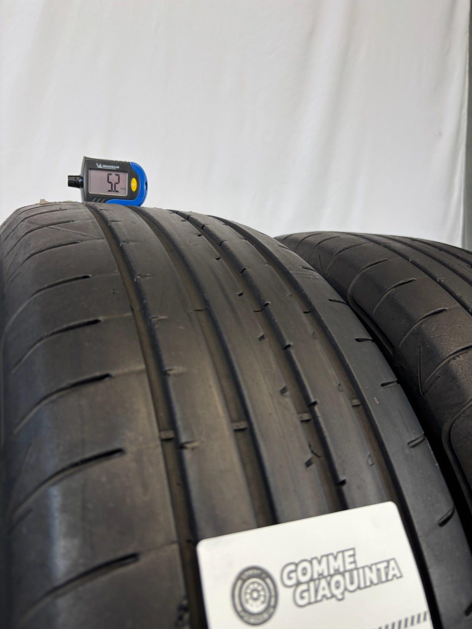 235/60 R18 103W Good Year Eagle F1