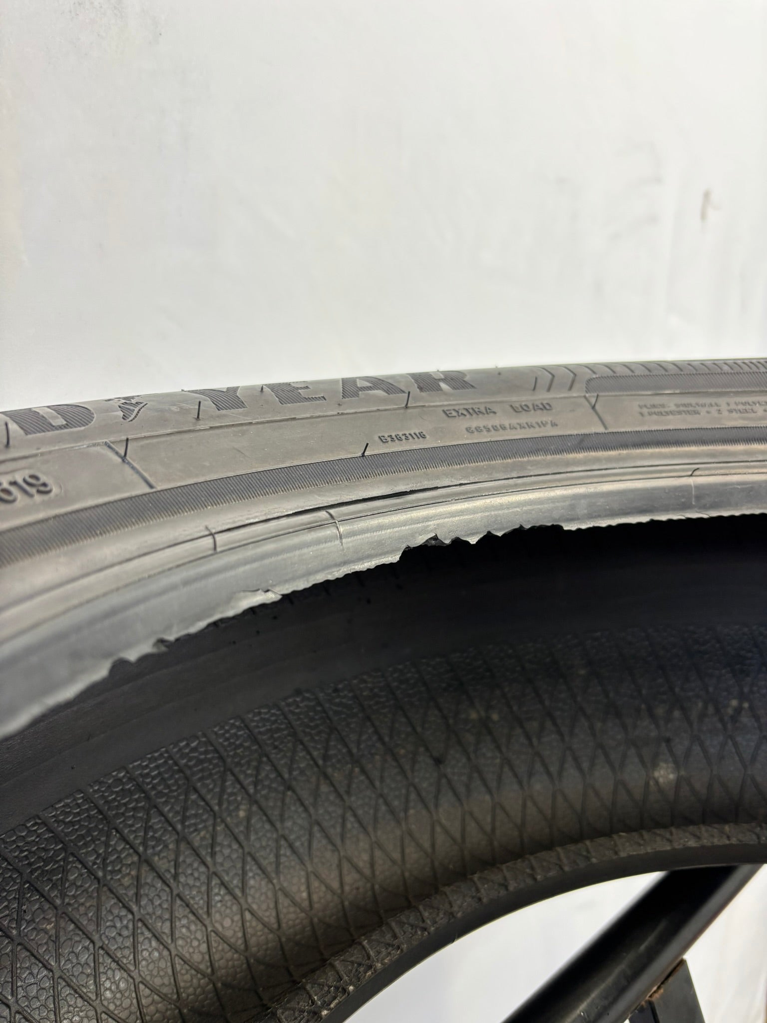 215/55 R17 98W Good Year Efficient Grip
