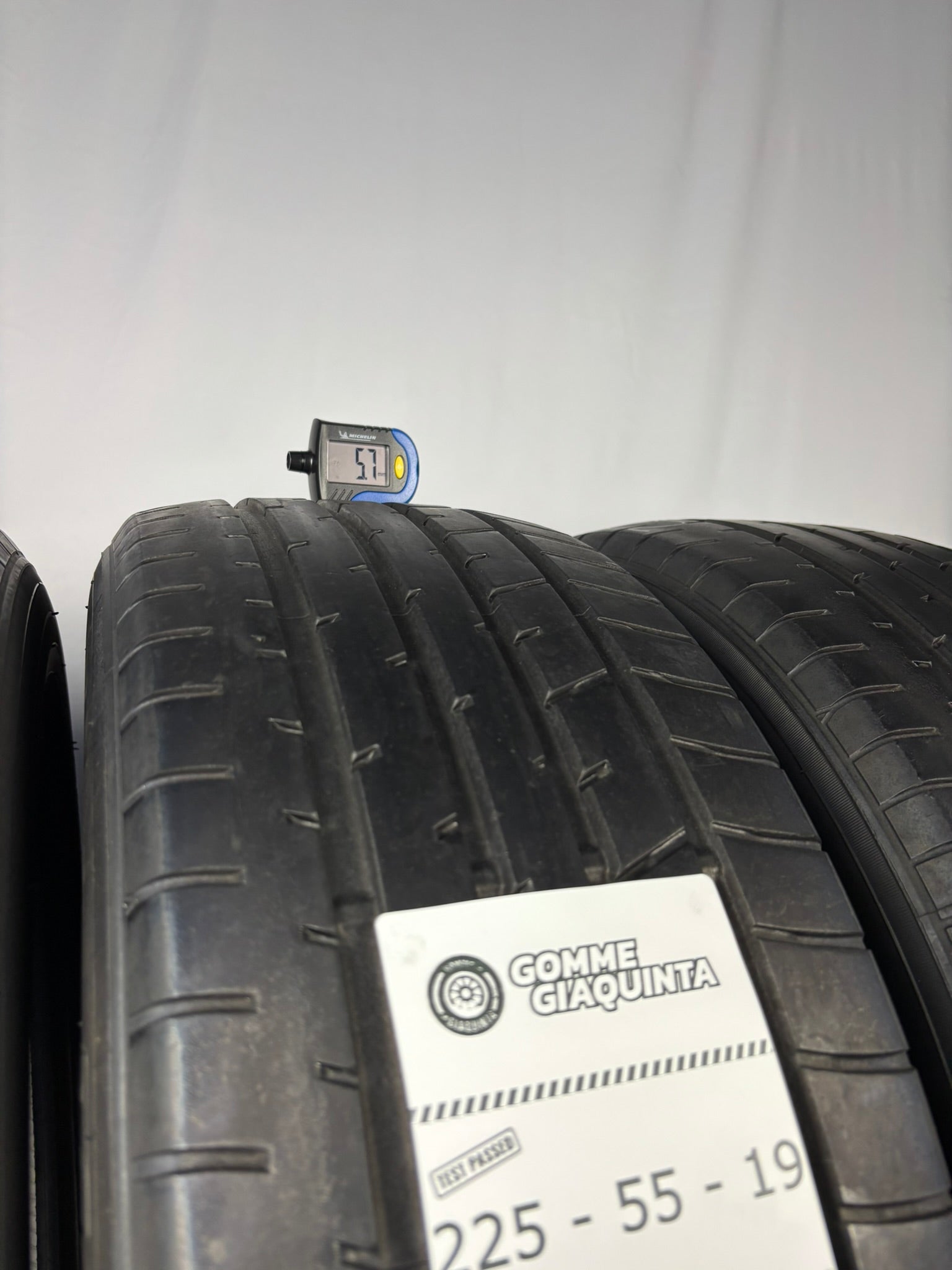 225/55 R19 99V Toyo Tires Proxes R46