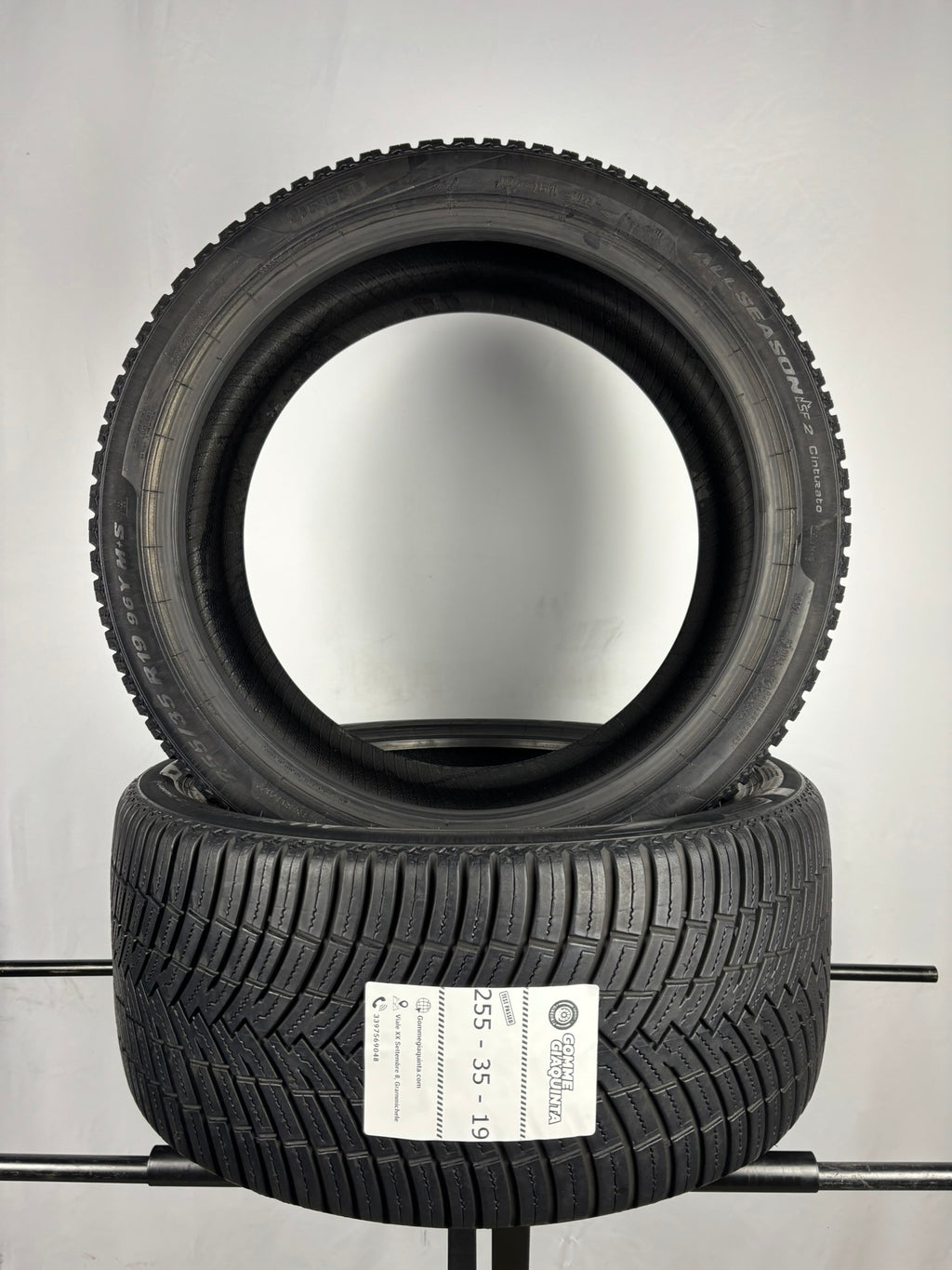255/35 R19 96Y Pirelli All Season SF2 M+S