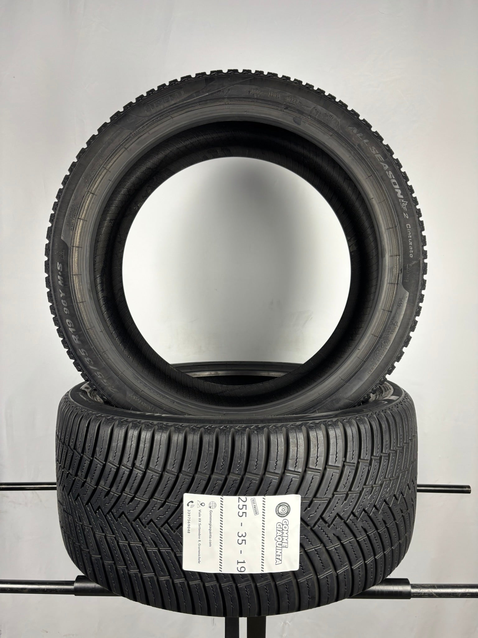 255/35 R19 96Y Pirelli All Season SF2 M+S
