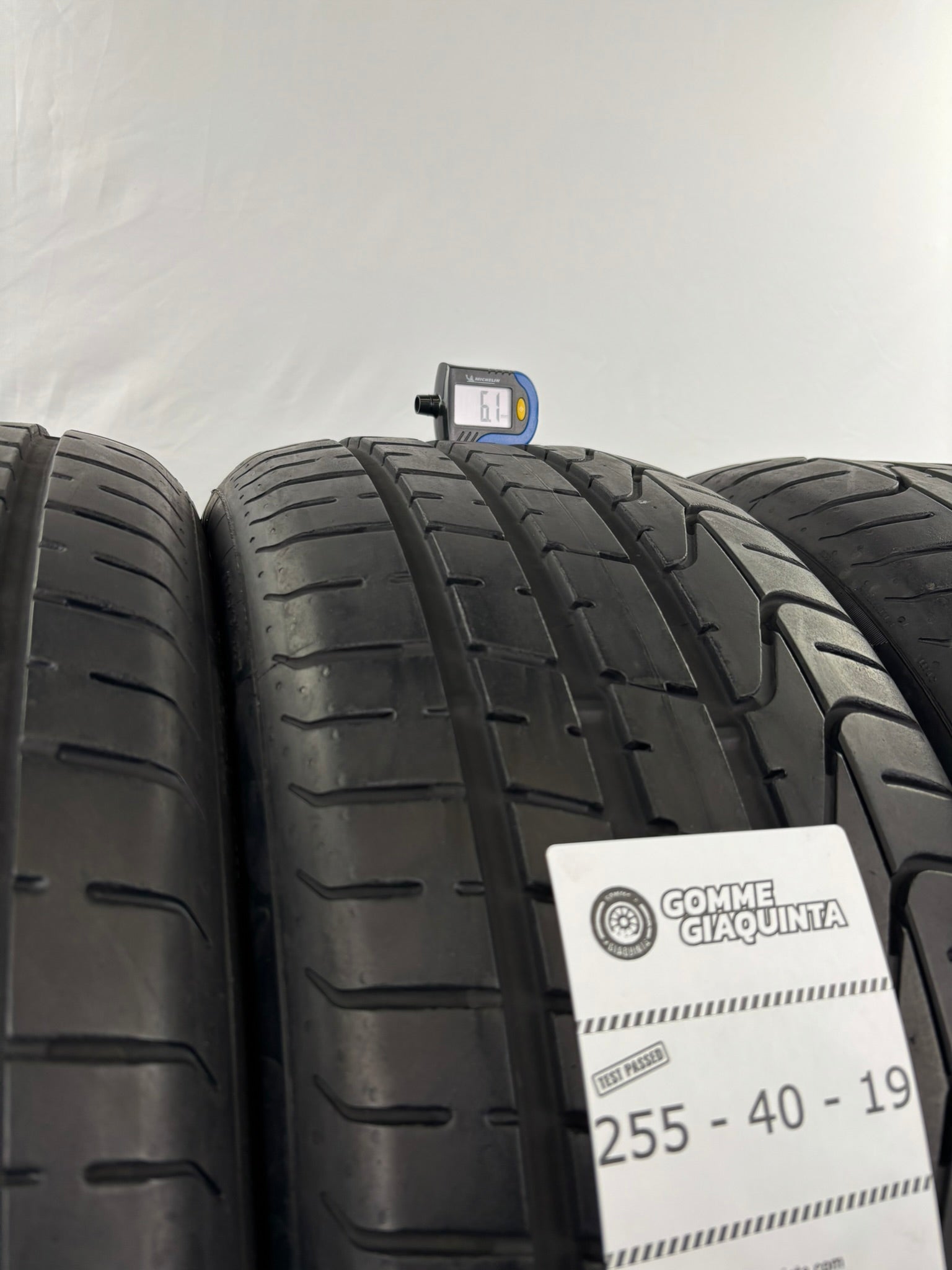 255/40 R19 100Y Pirelli Pzero