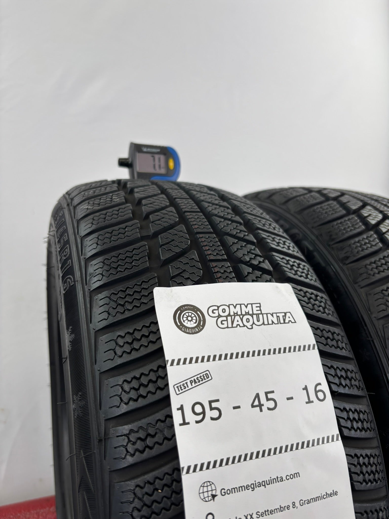 195/45 R16 84H RoadX Rx Frost