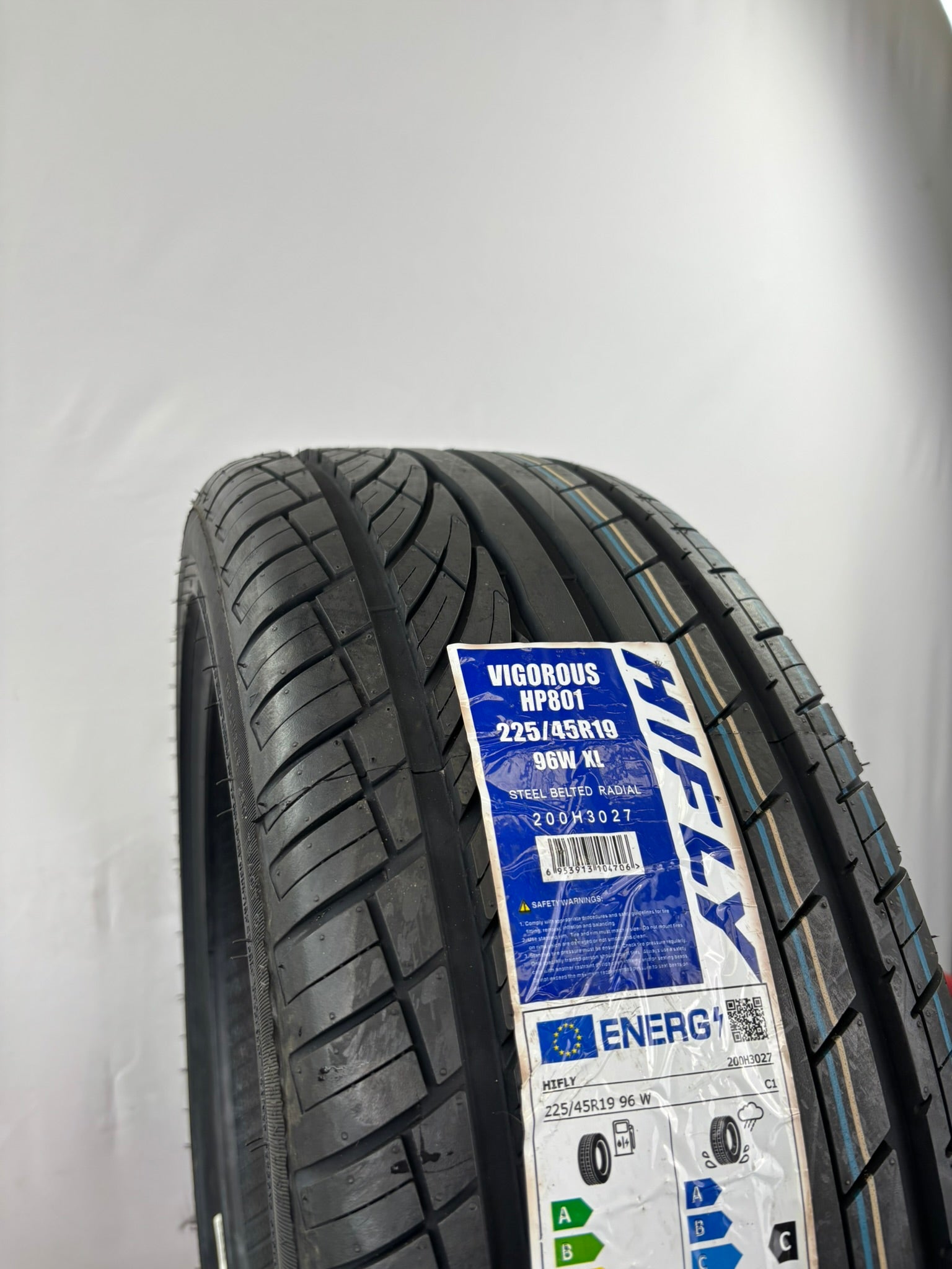 225/45 R19 96W XL Hifly Vigorous Hp 801
