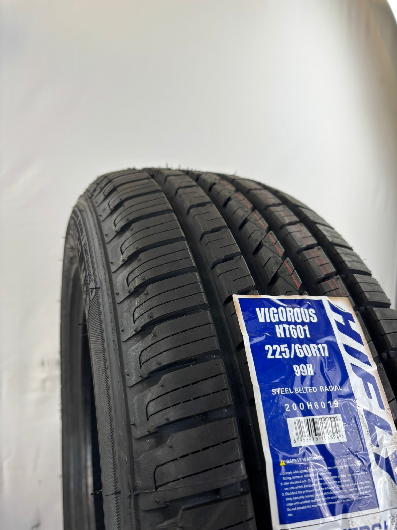 225/60 R17 99H Hifly Vigorous HT601