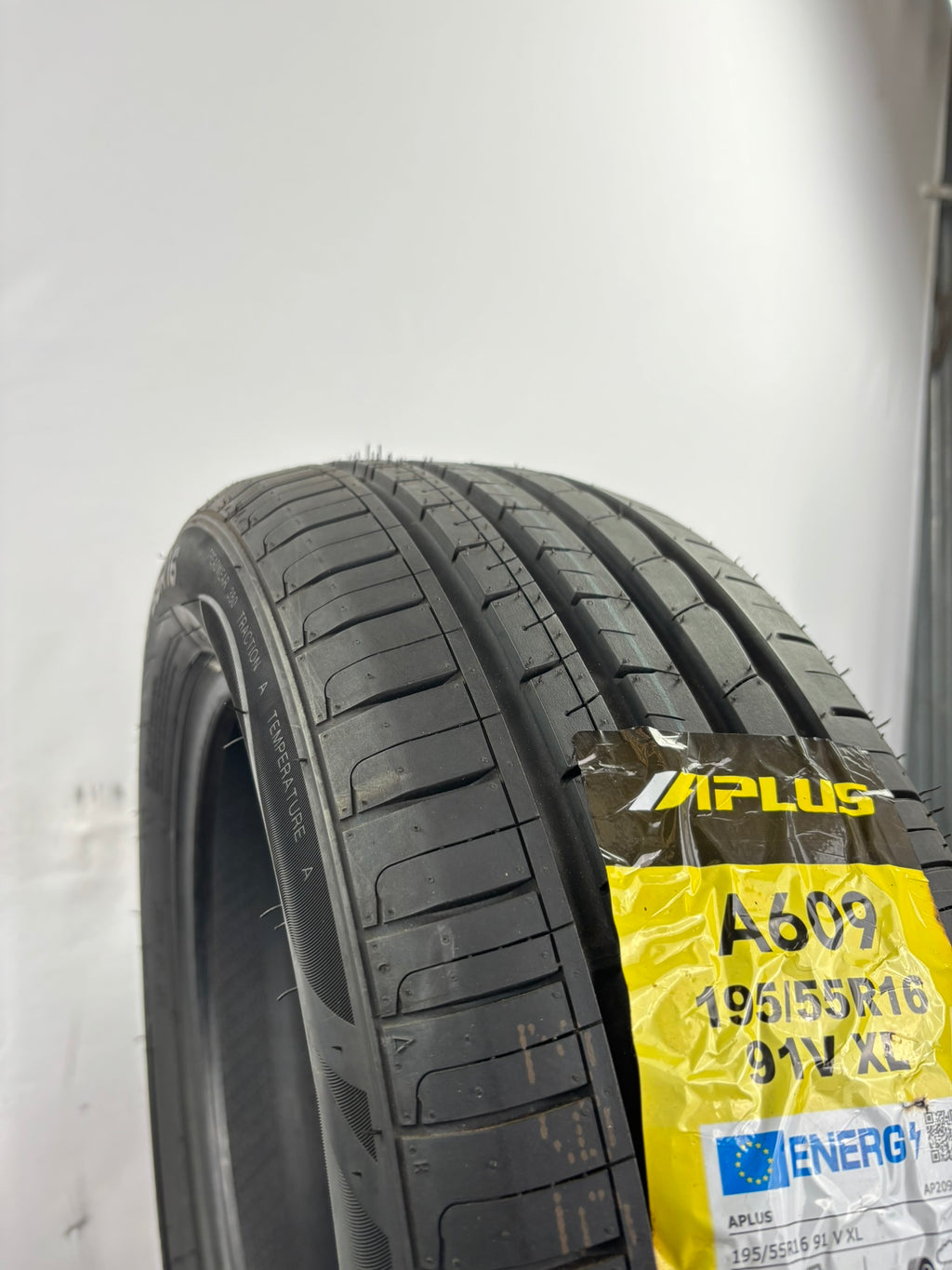 195/55 R16 91V XL Aplus A609