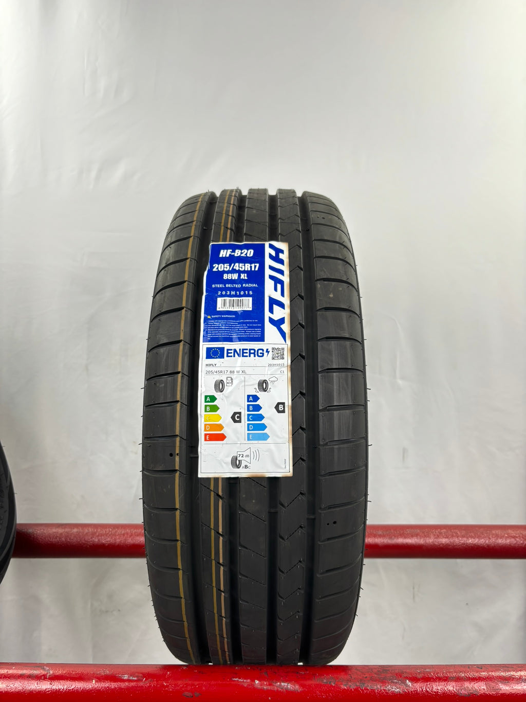205/45 R17 88W XL Hifly HF-820