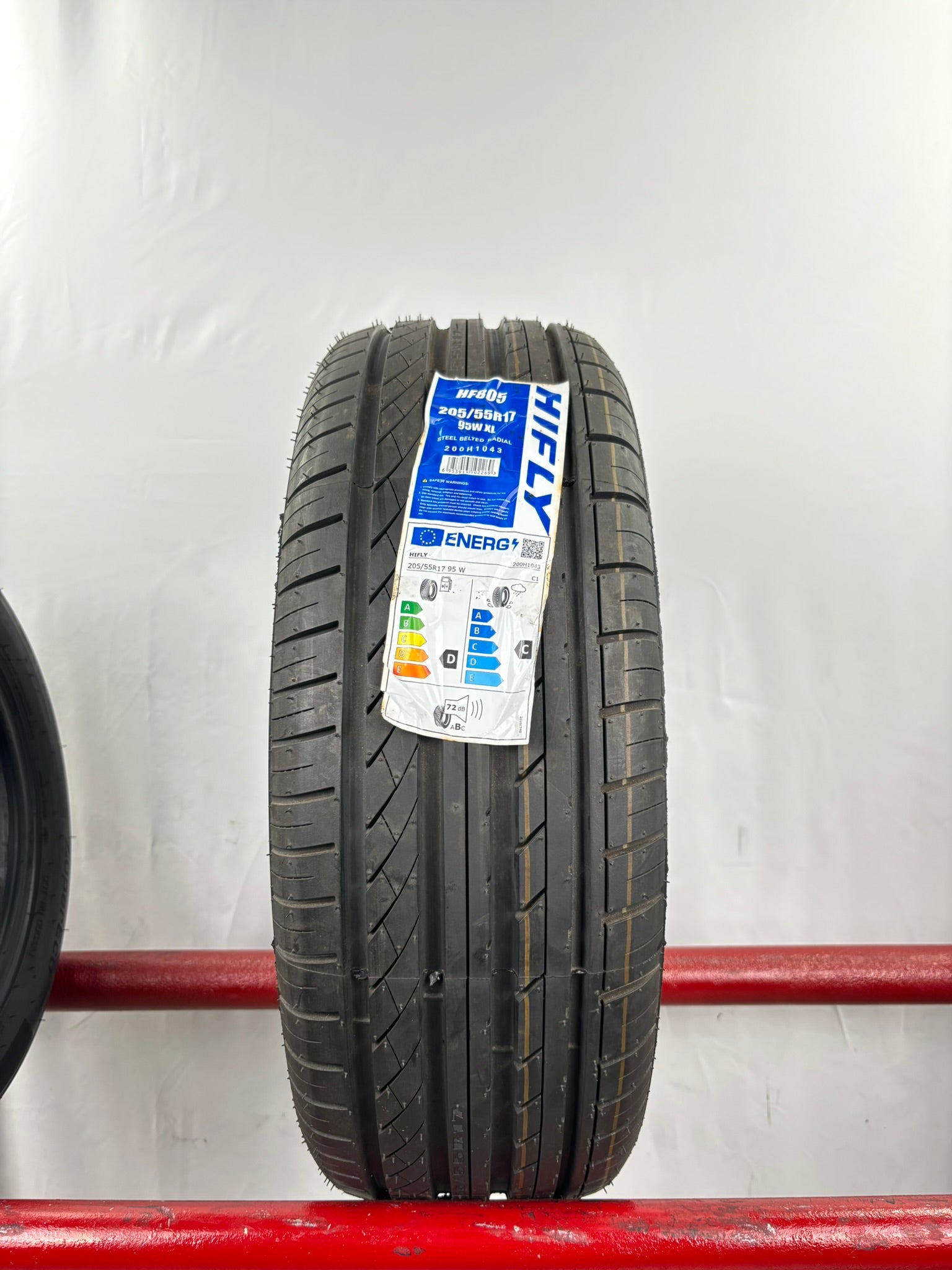 205/55 R17 95W XL Hifly HF 805