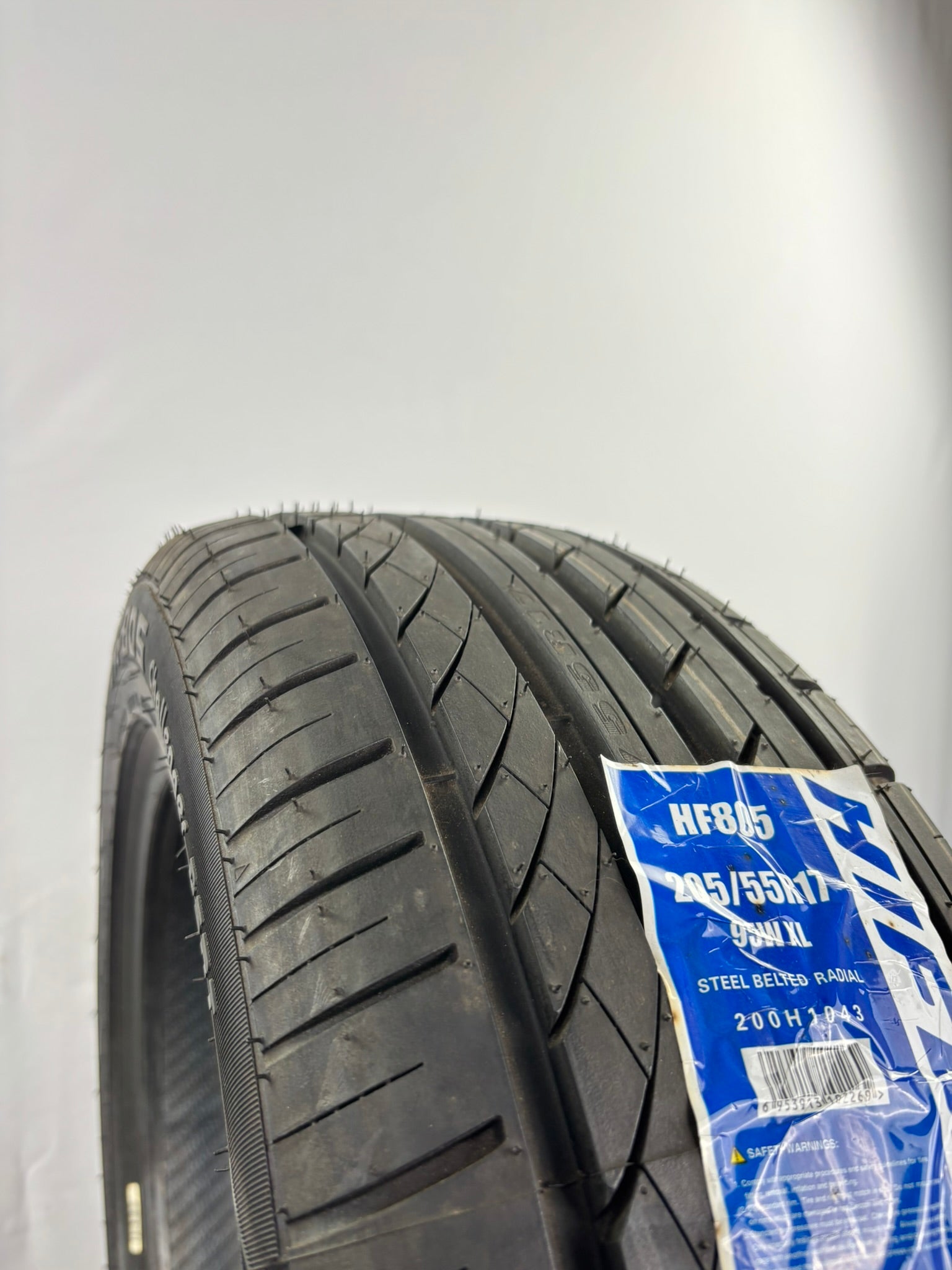 205/55 R17 95W XL Hifly HF 805