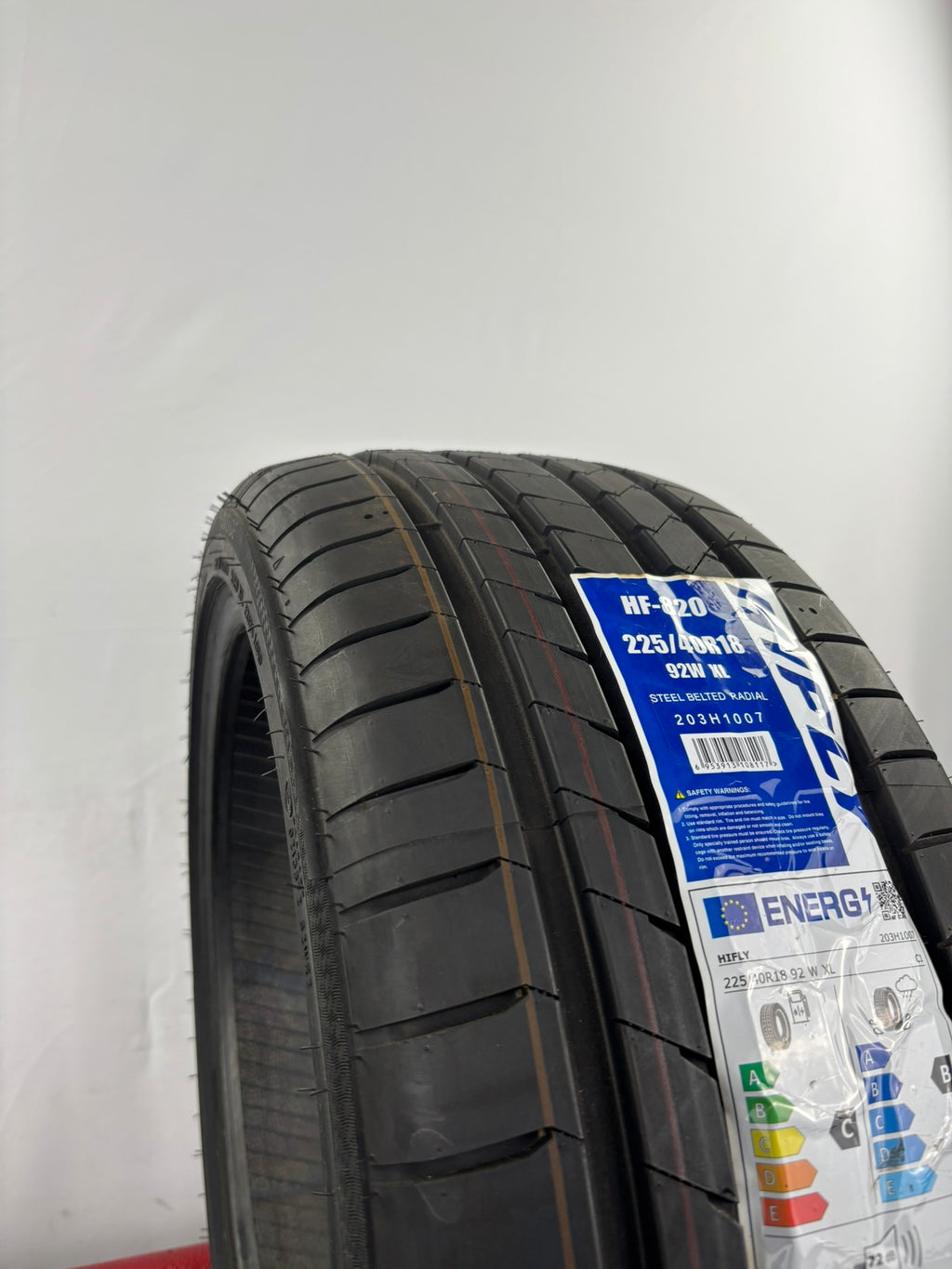 225/40 R18 92W XL Hifly HF-820