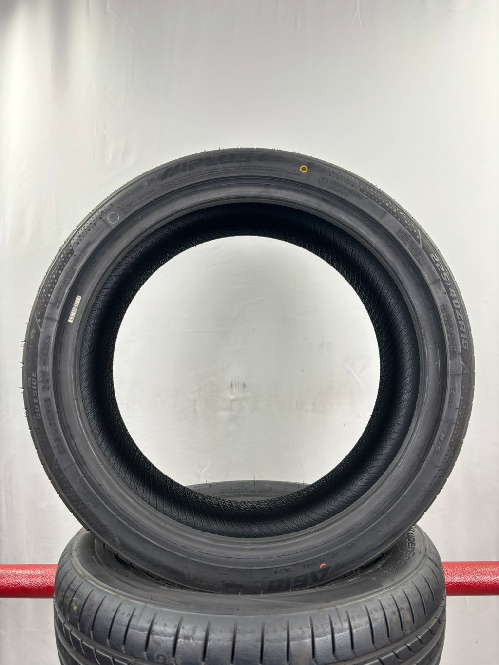 225/40 R18 92Y XL APLUS A610