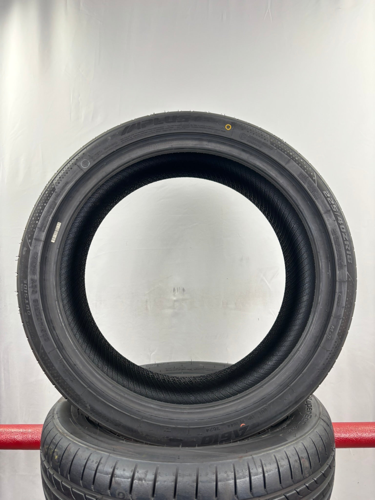225/40 R18 92Y XL APLUS A610