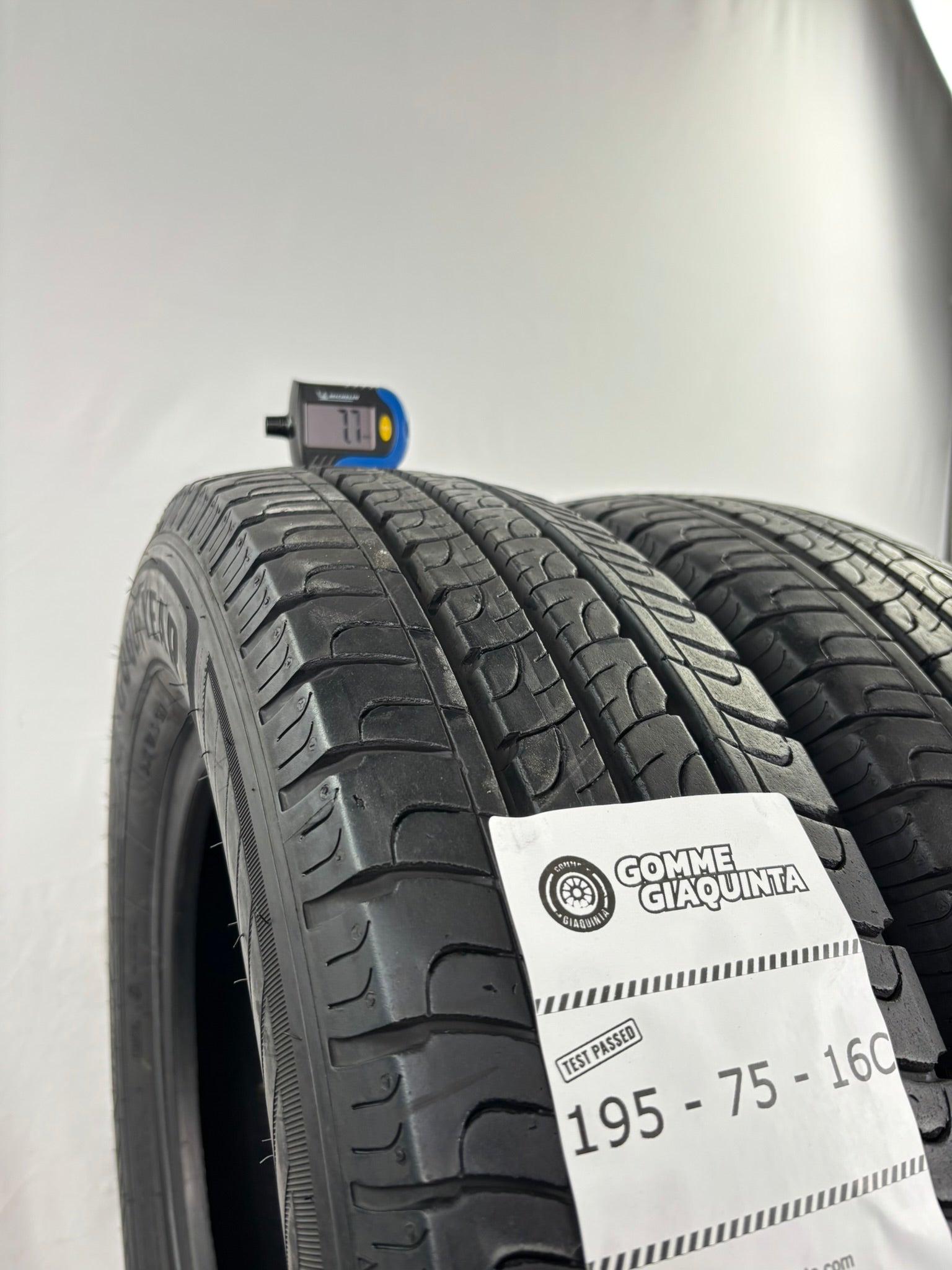 195/75 R16C 107/105T Good Year Efficent Grip