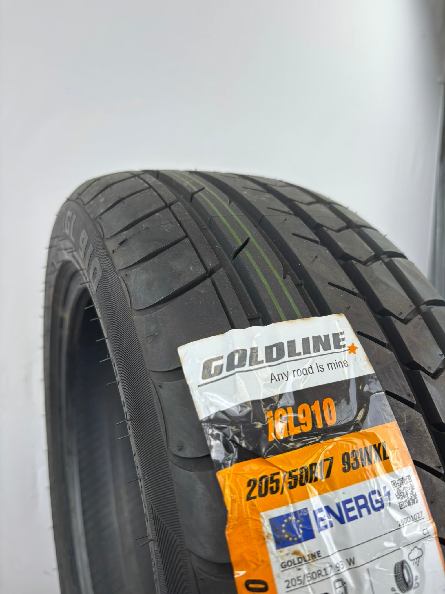 205/50 R17 93W XL Goldline Igl910