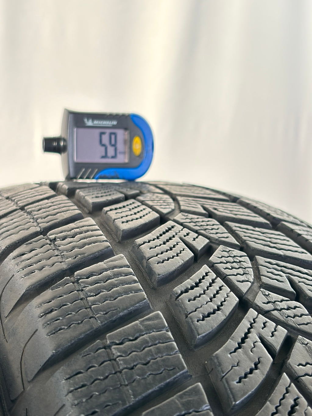 215/65 R17 99V Good Year M+S Performance+