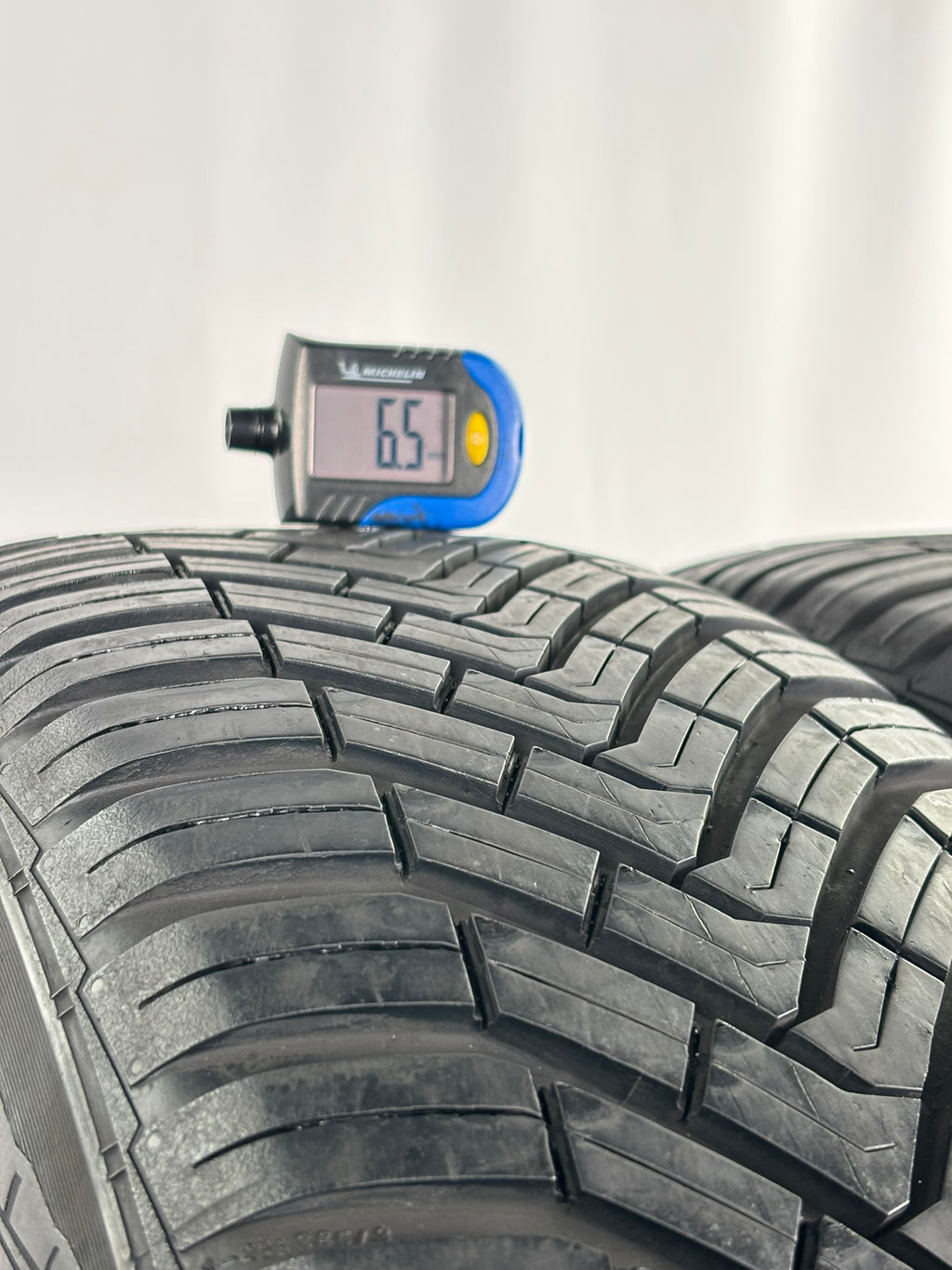 205/55 R19 97V XL Continental All Season M+S