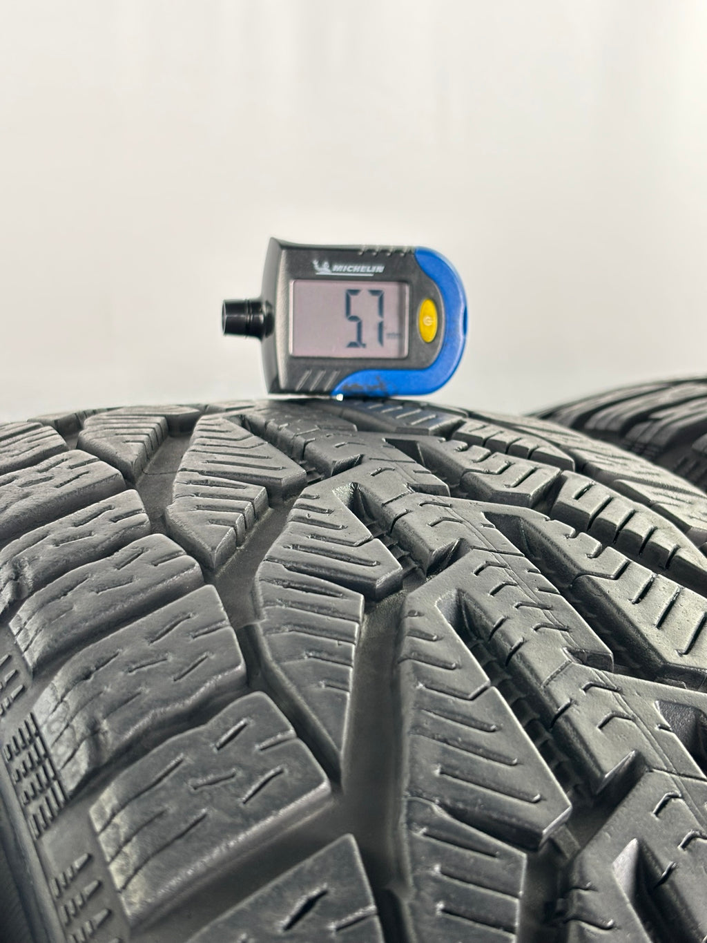 215/50 R17 95V Riken Snow M+S