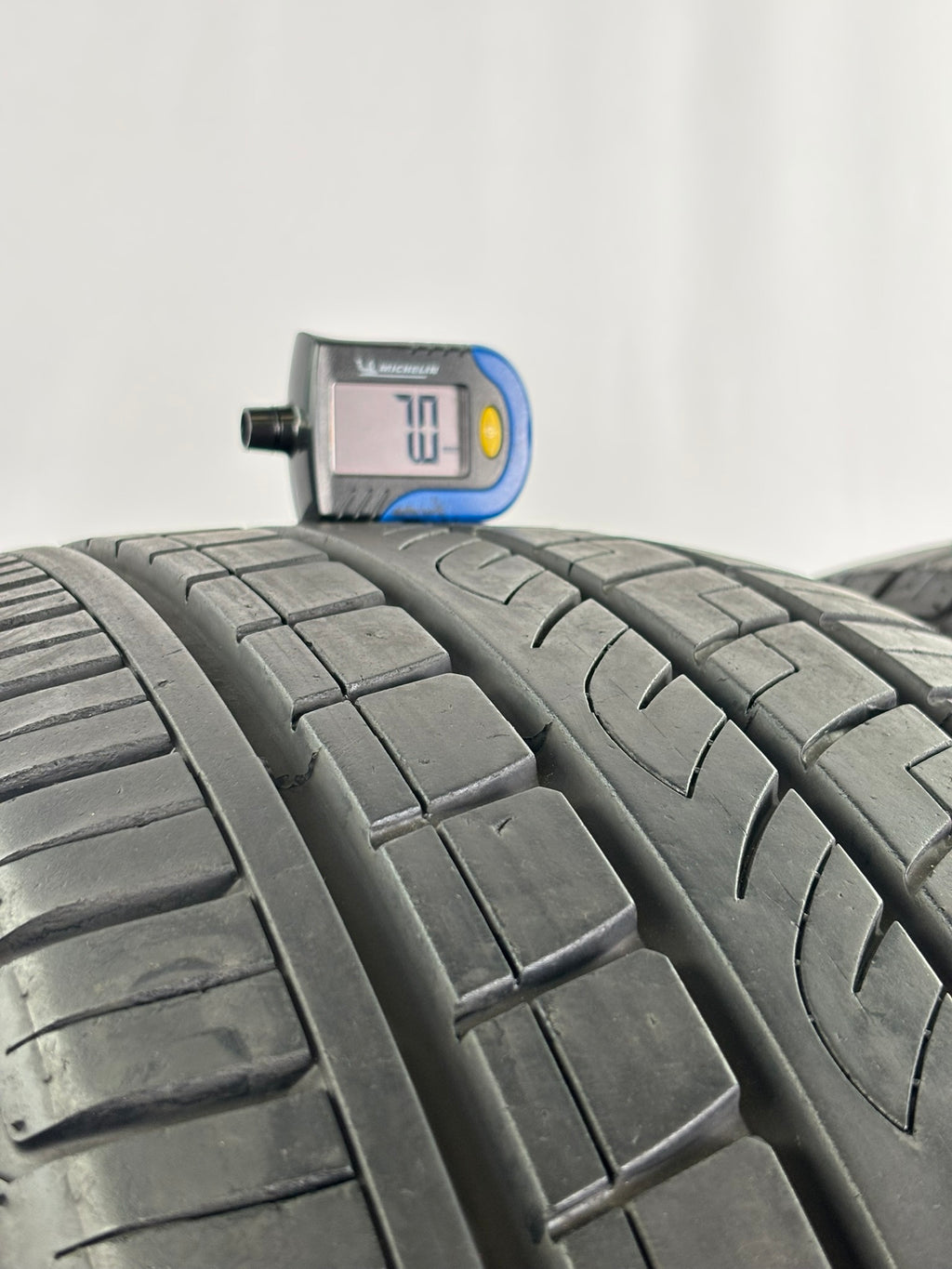 235/55 R18 104V XL Austone Sp-303