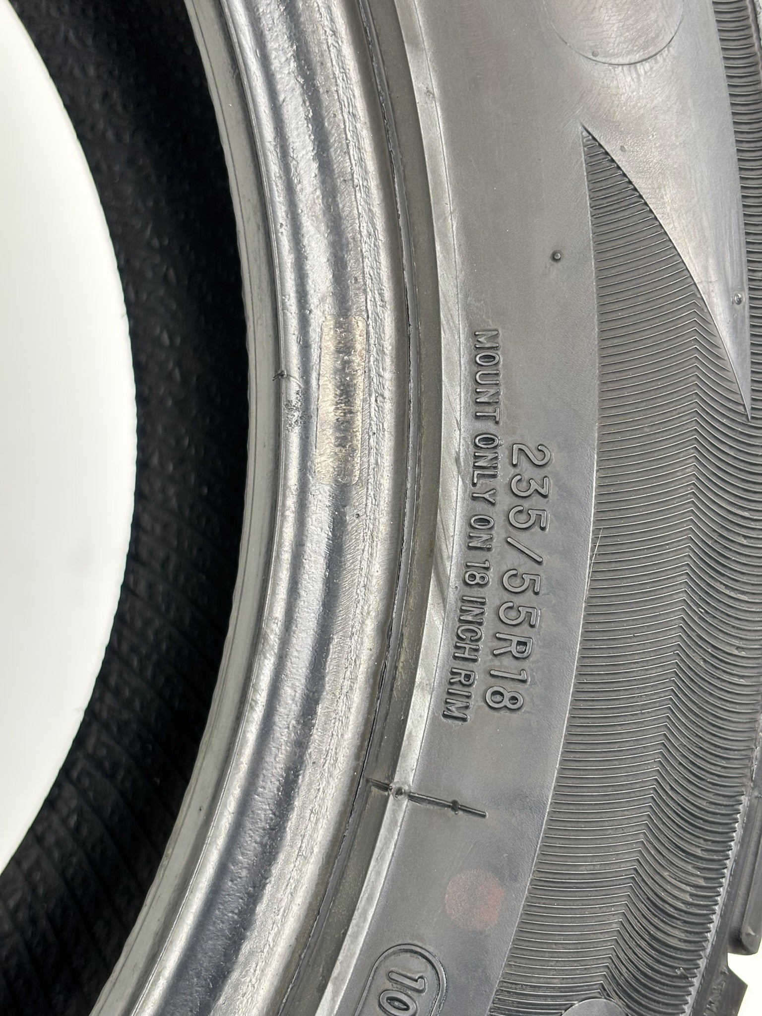 235/55 R18 104V XL Austone Sp-303