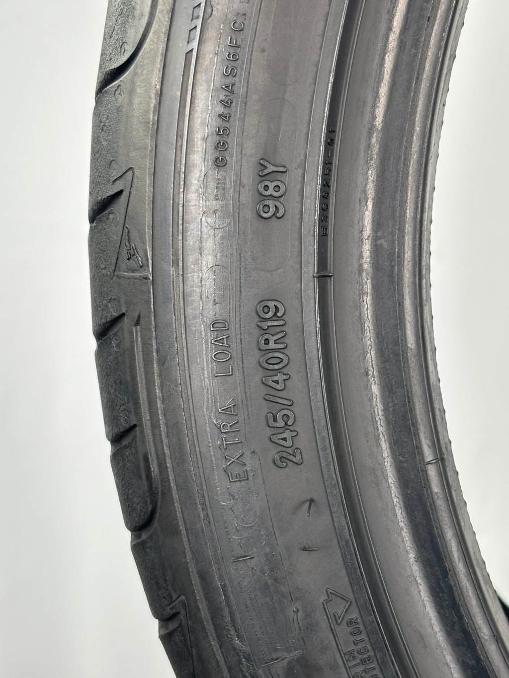 245/40 R19 98Y XL Good Year  Eagle F1