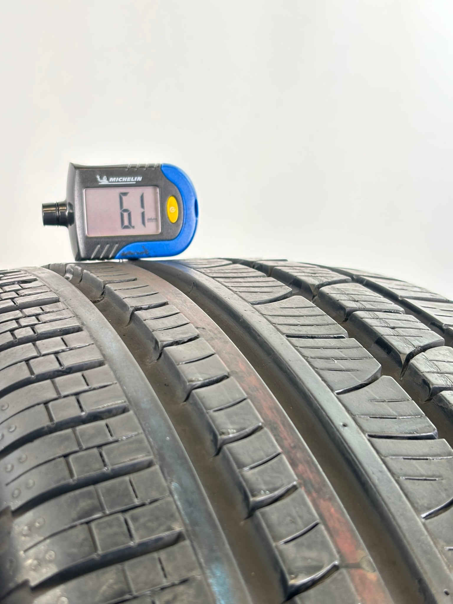 245/45 R19 102W Pirelli Scorpion Verde All Season M+S