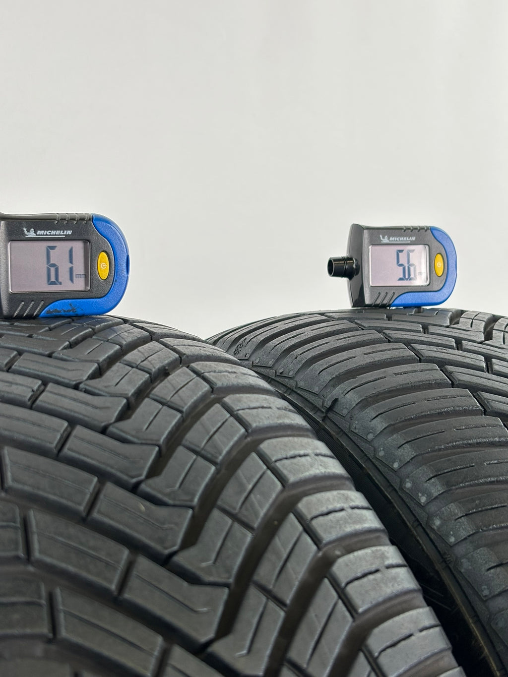 195/60 R15 92V XL Continental All Season Contact