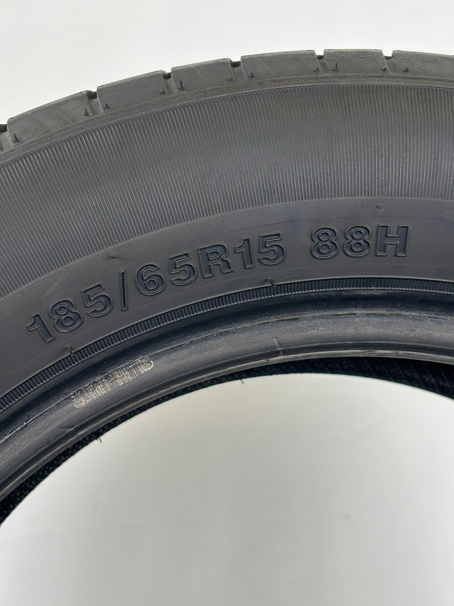 185/65 R15 88H Grenlander Colo H02