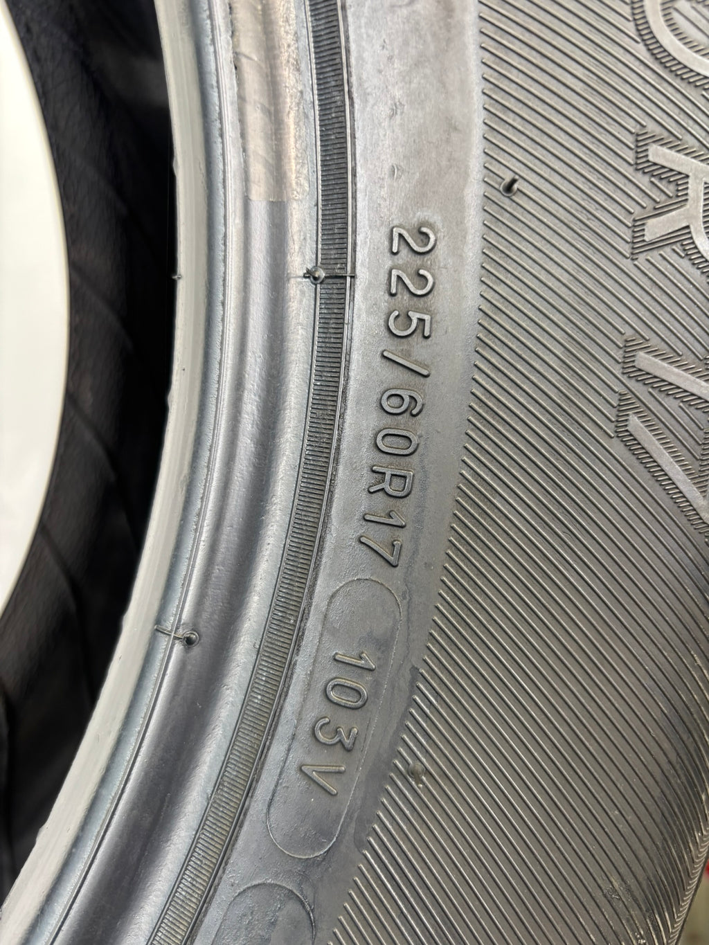 225/60 R17 103V Michelin Cross Climate M+S