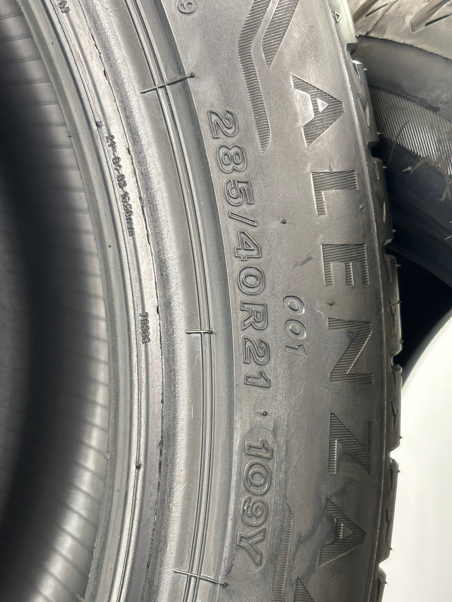 285/40 R21 109Y Bridgestone Alenza 001