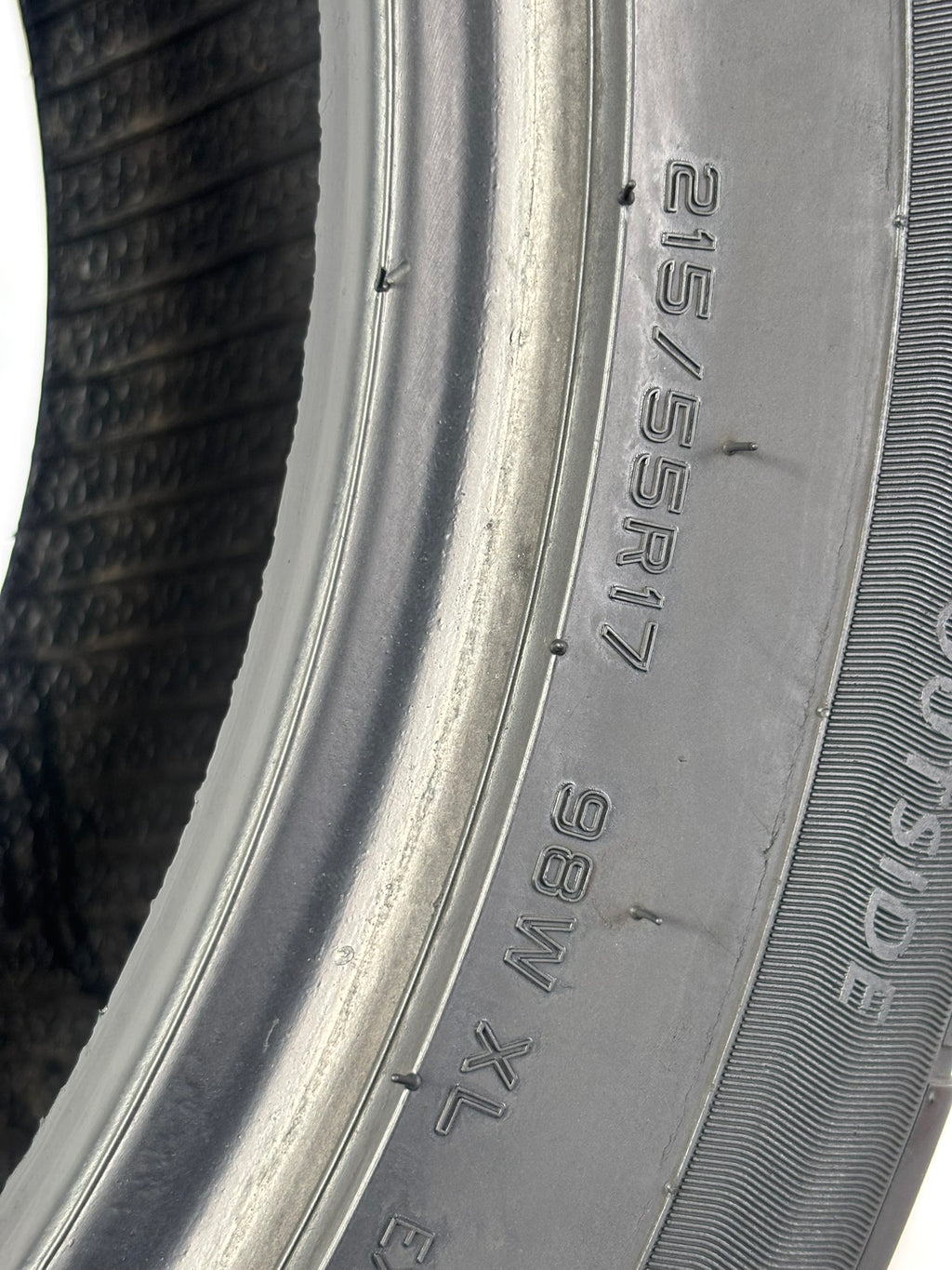 215/55 R17 98W XL Hifly Hf-828 M+S