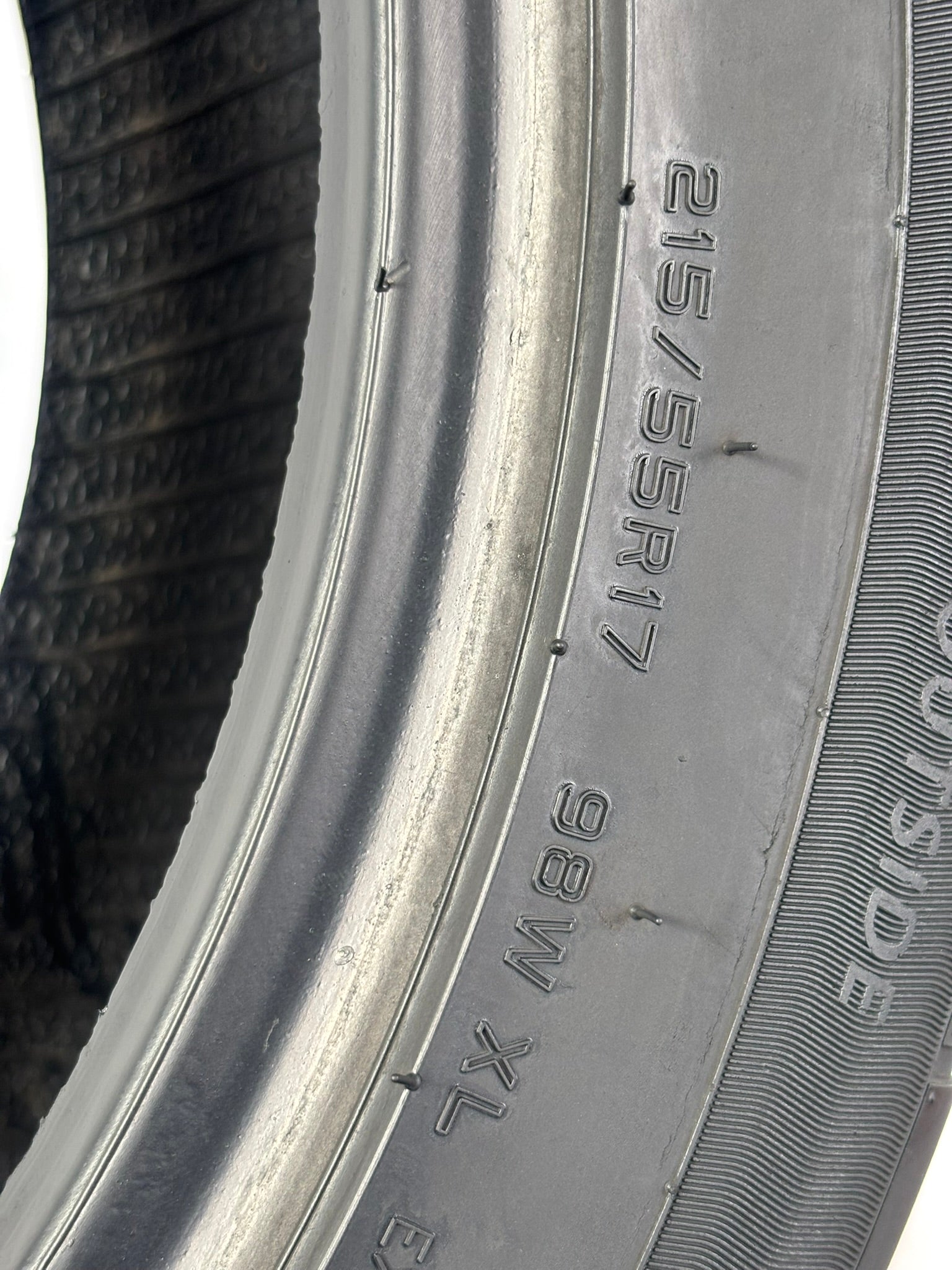 215/55 R17 98W XL Hifly Hf-828 M+S