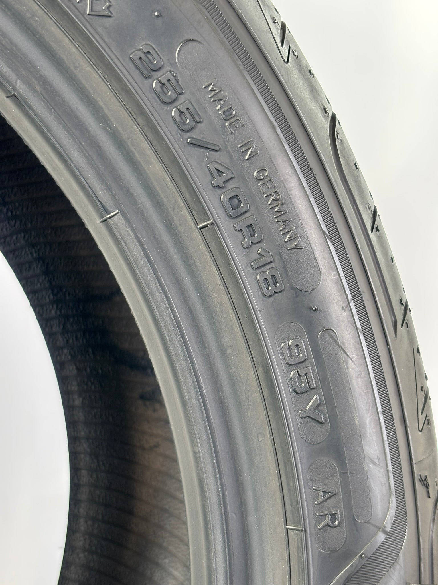 255/40 R18 95Y Good Year Eagle F1 RFT
