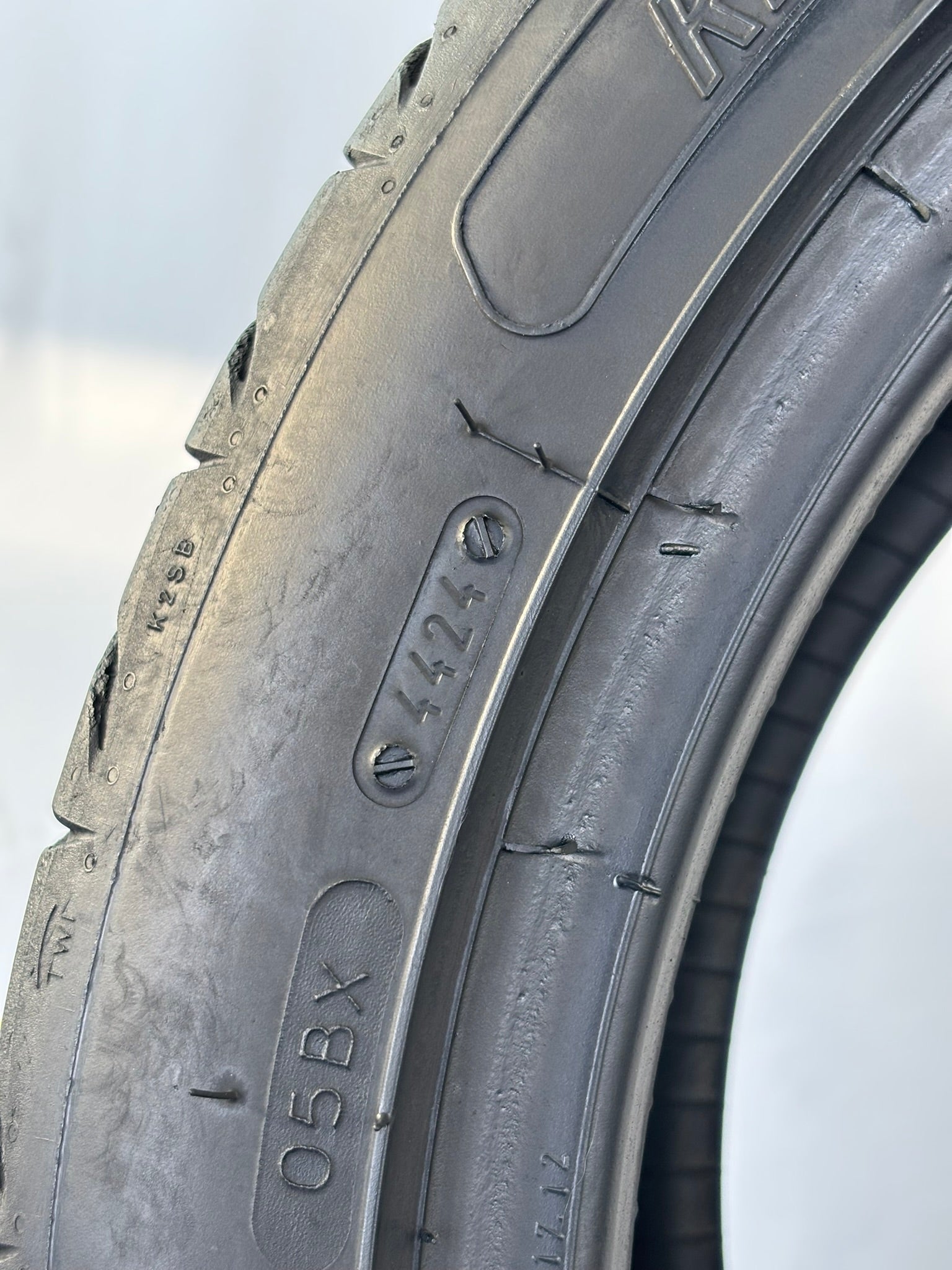 215/45 R17 91W XL Riken Uhp
