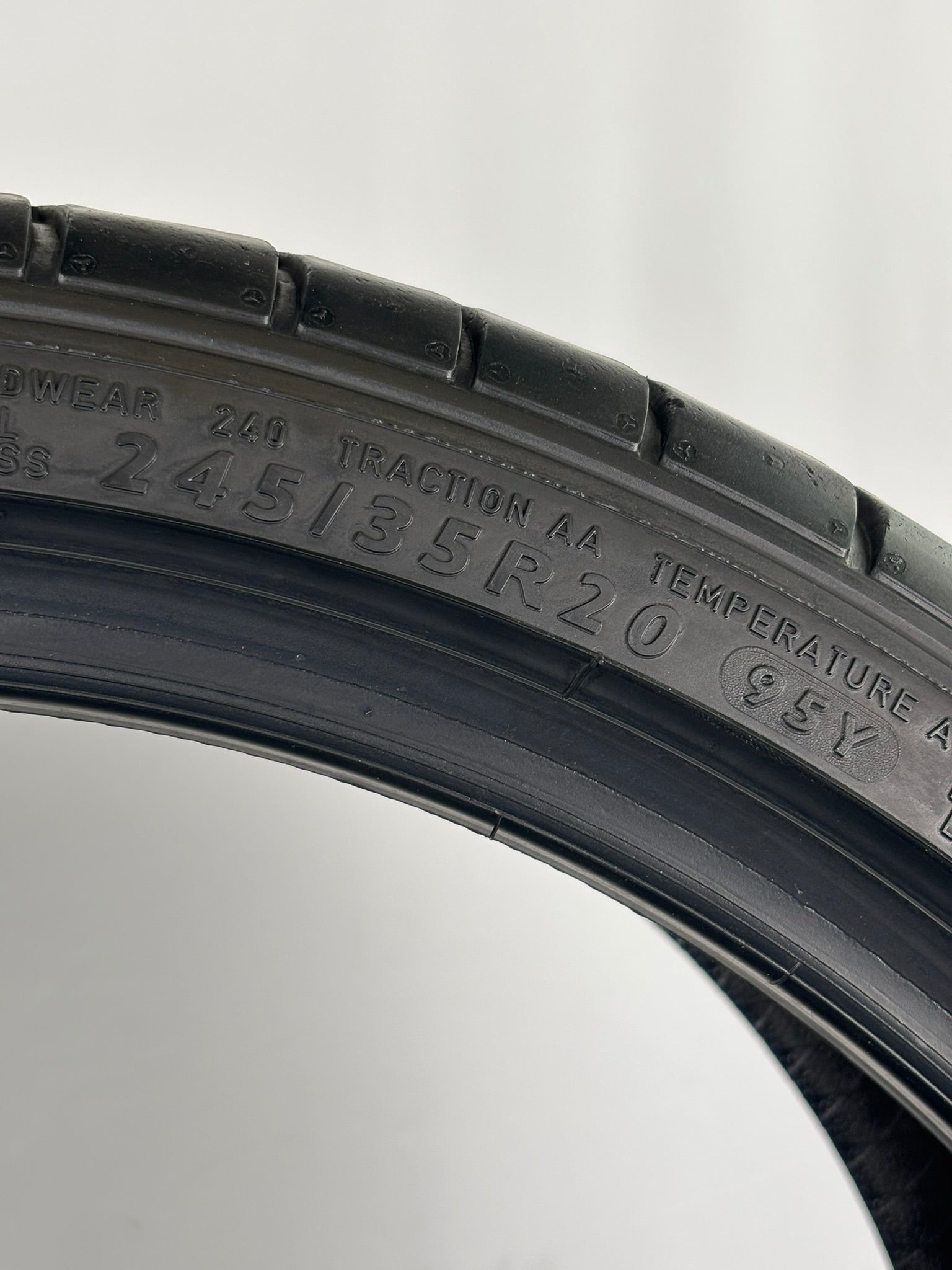 245/35 R20 95Y XL Dunlop Sport Maxx GT RFT