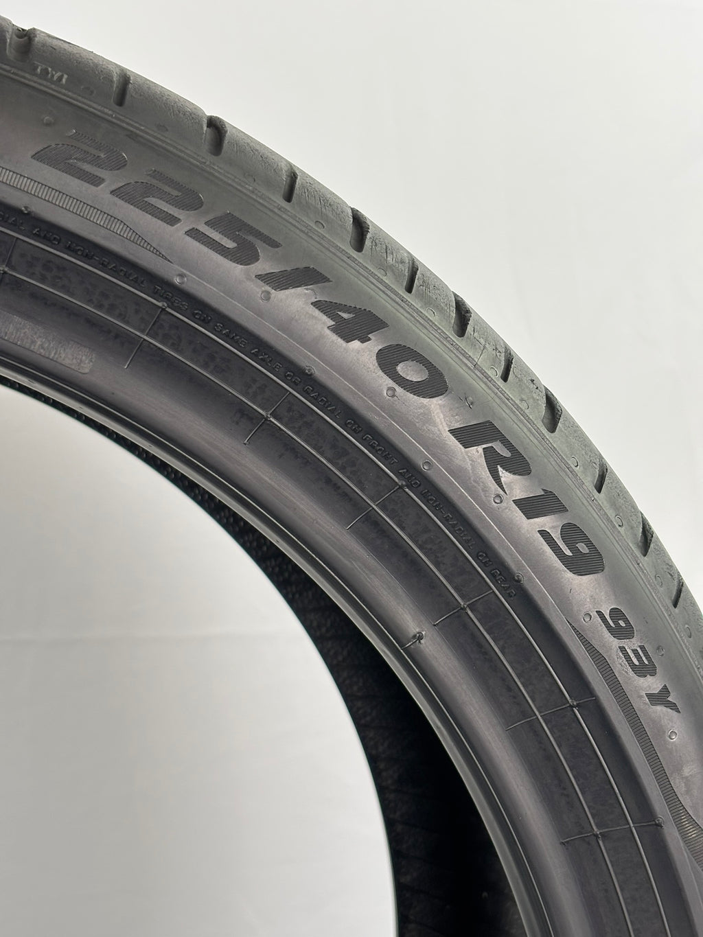 225/40 R19 93Y Pirelli P-Zero MO-S