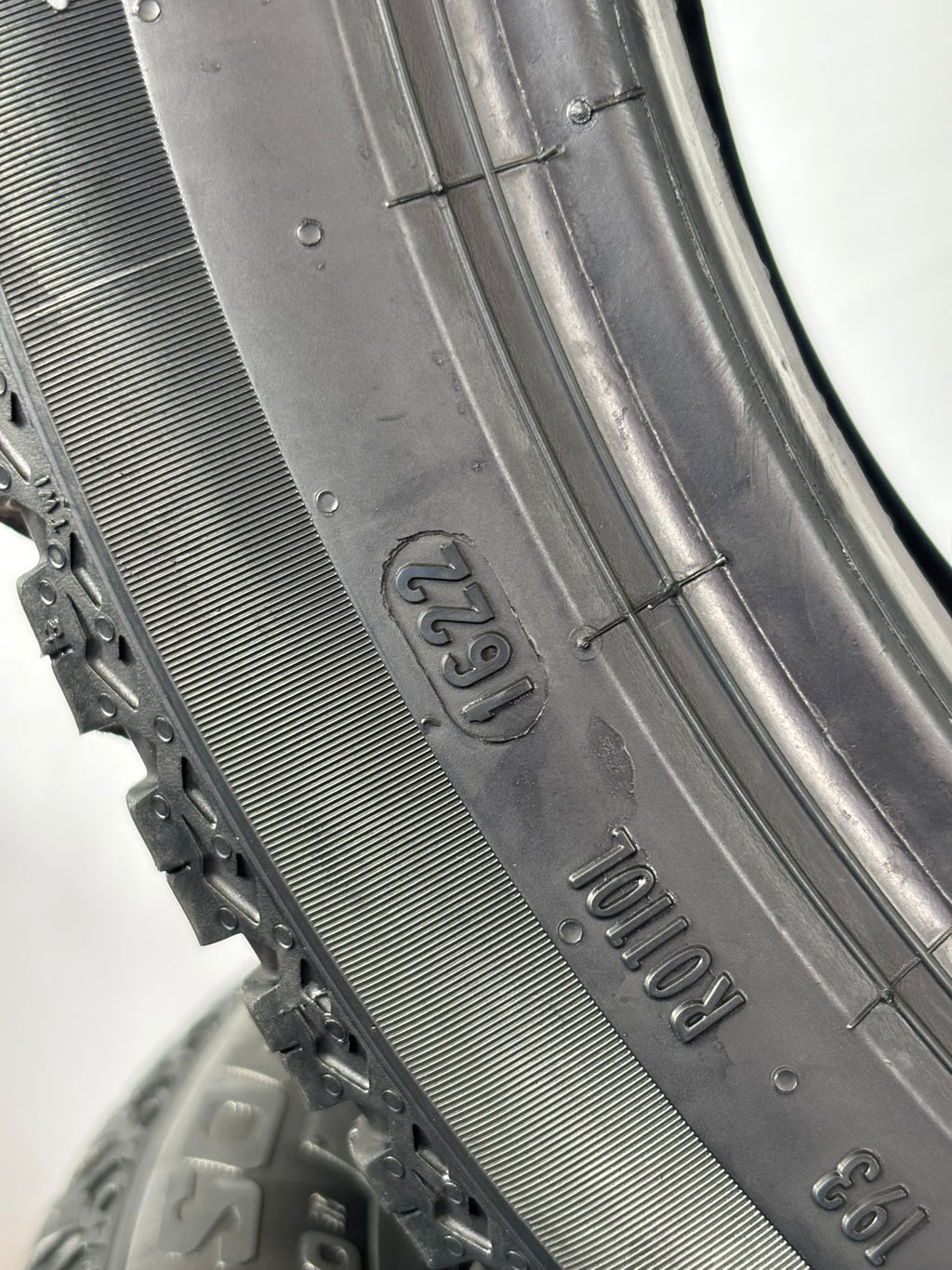 205/45 R17 88V Pirelli All Season Cinturato