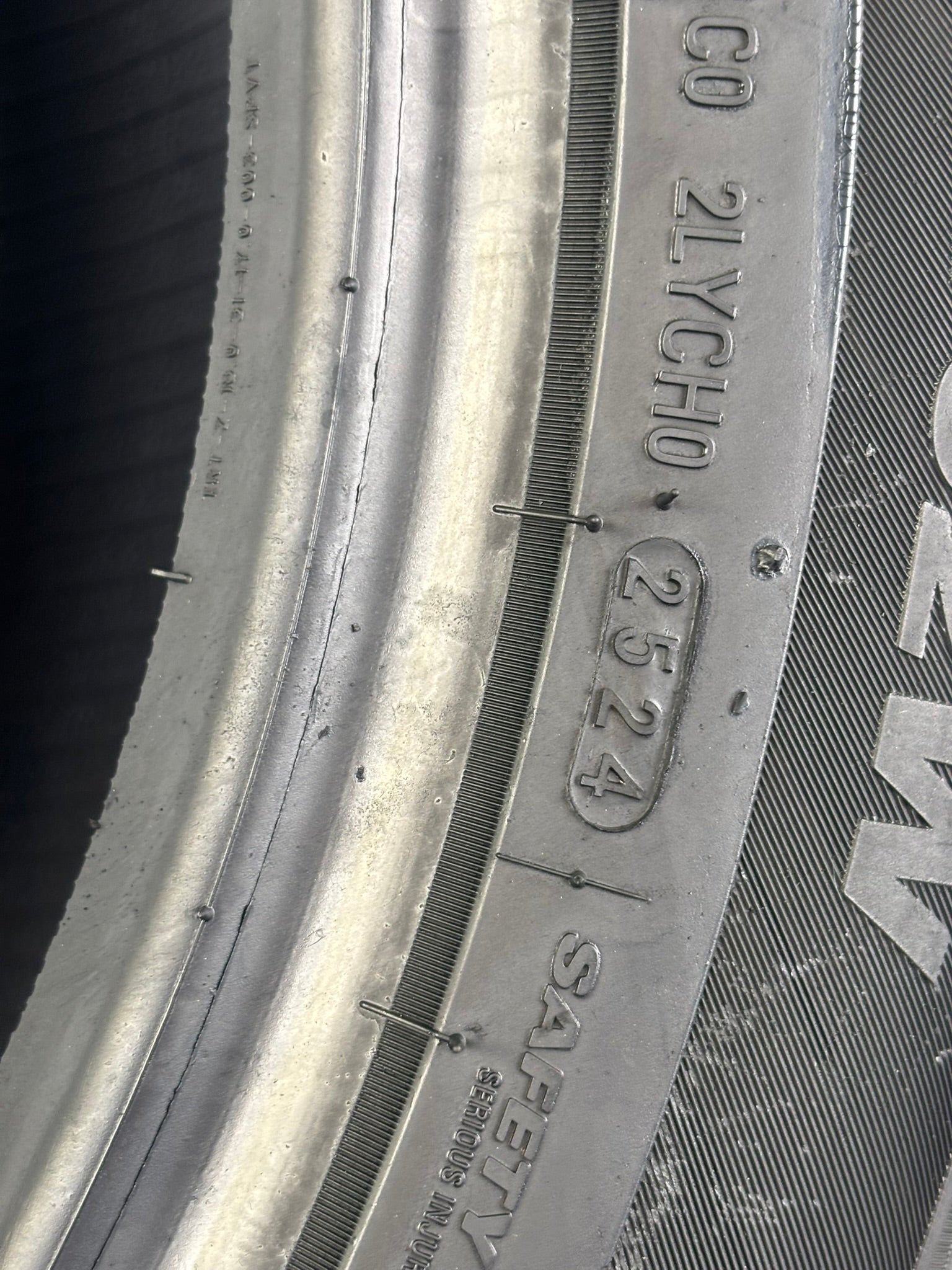 225/55 R18 102W Kumho Ecsta