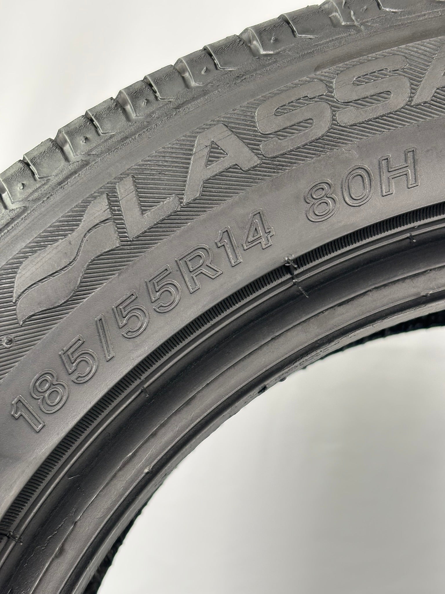 185/55 R14 80H Lassa Greenways