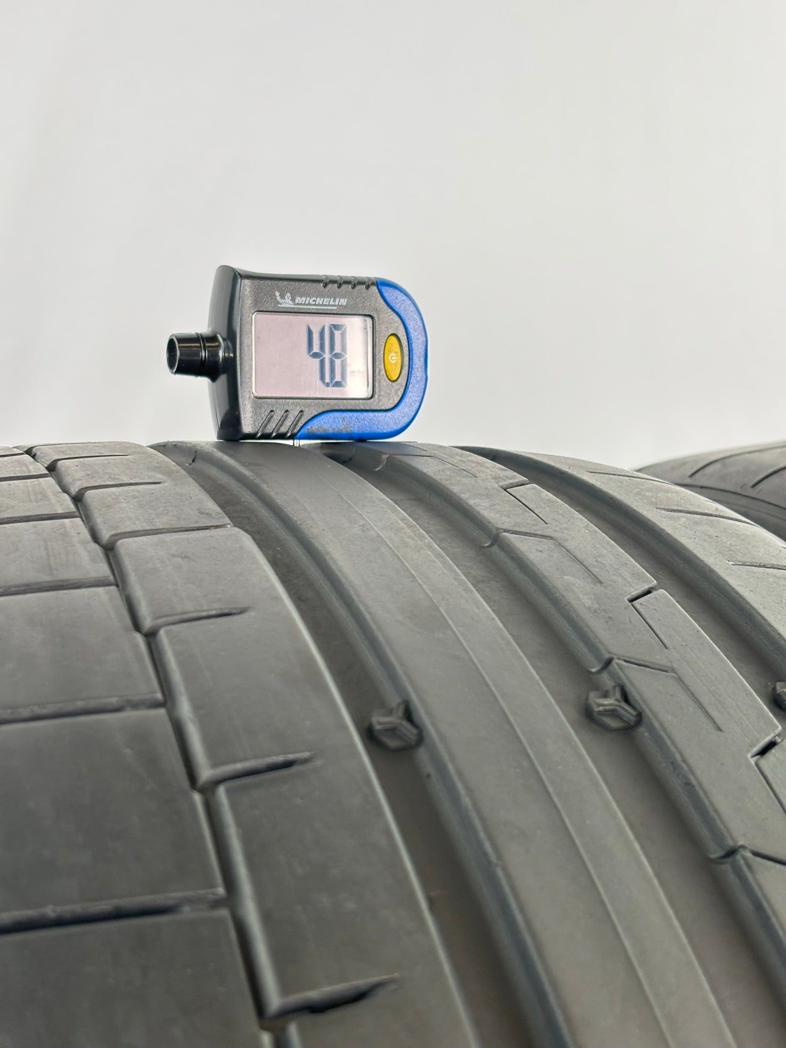 245/35 R19 93Y XL Continental Sport Contact6