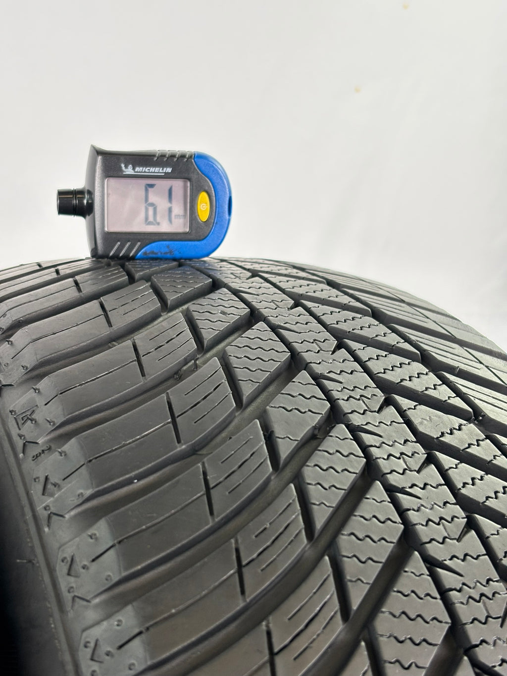 225/55 R16 95H Nexen 4Season M+S