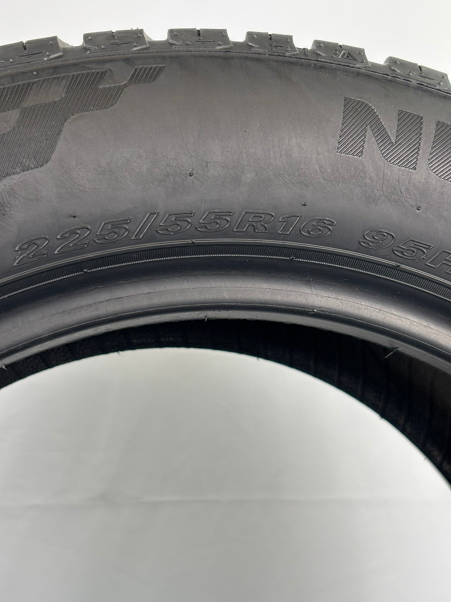 225/55 R16 95H Nexen 4Season M+S