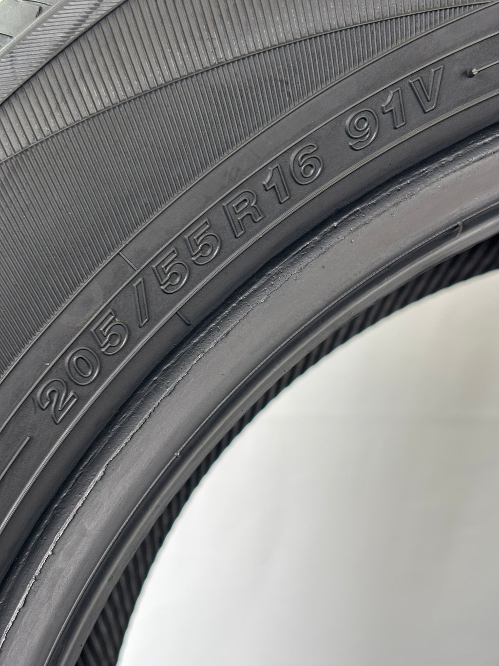 205/55 R16 91V Yokohama BluEarth-Es