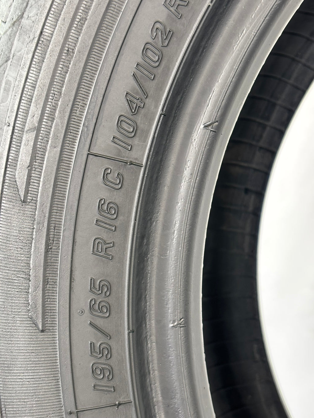 195/65 R16C 104/102S Riken Cargo