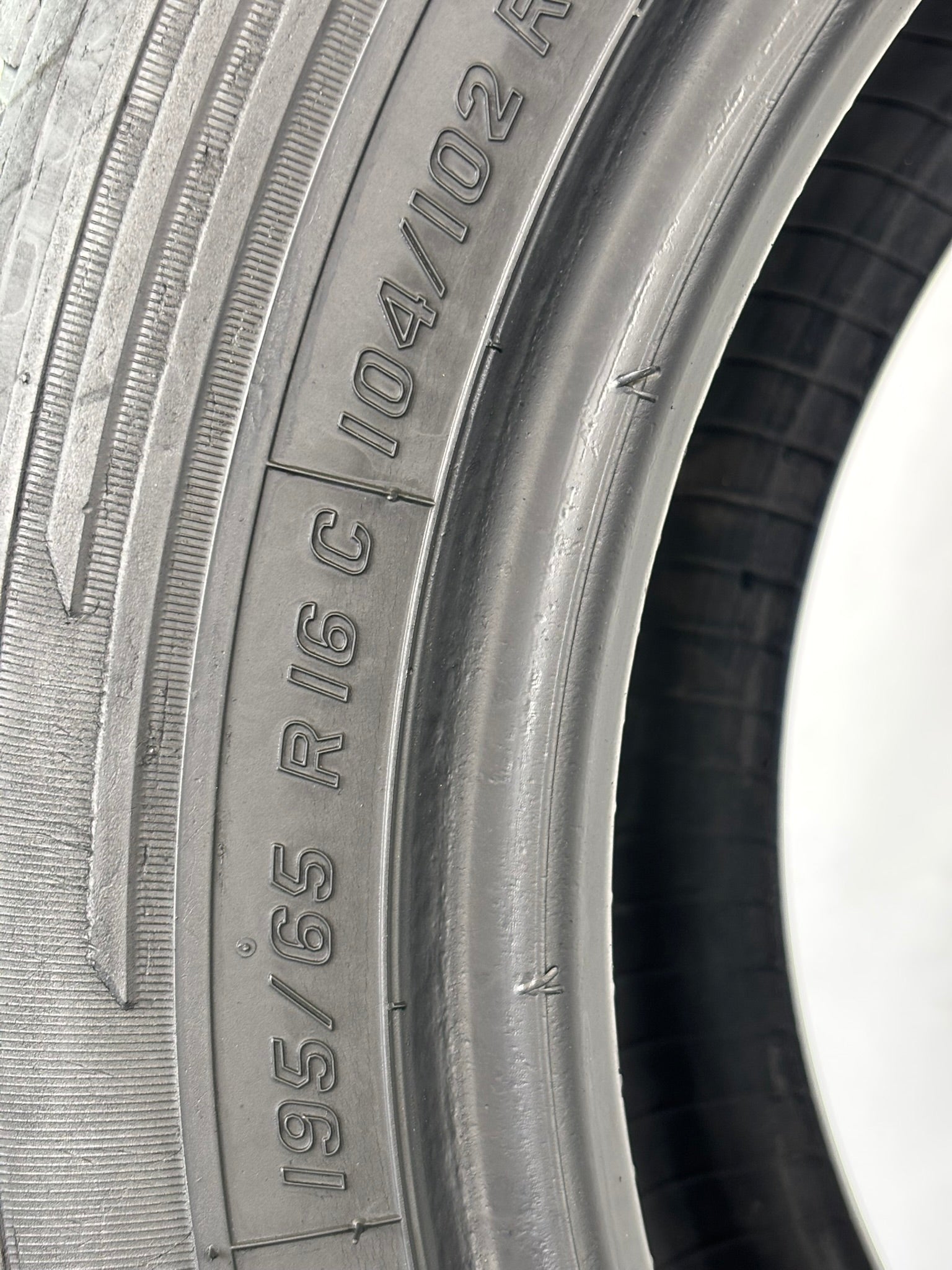 195/65 R16C 104/102S Riken Cargo
