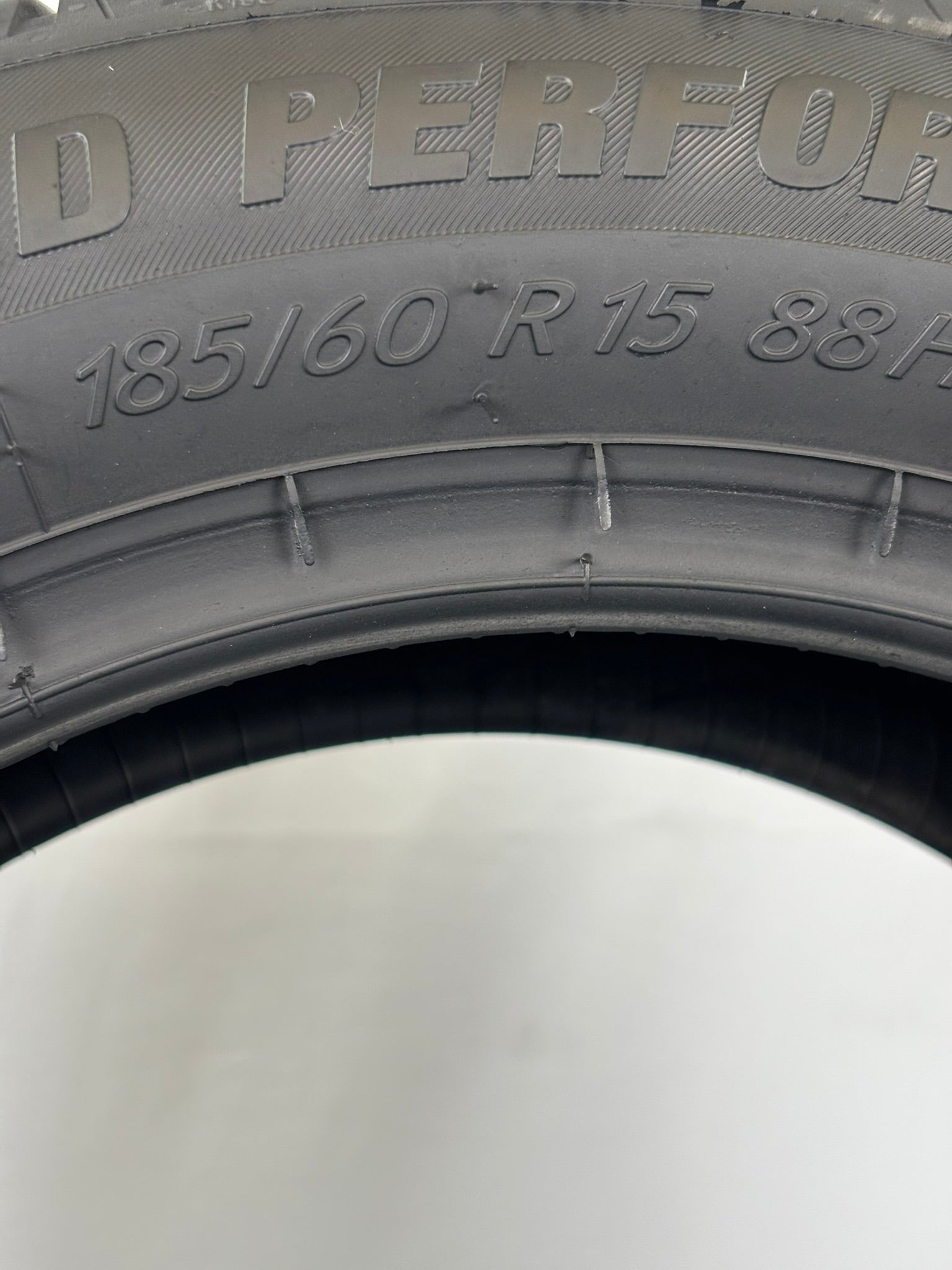 185/60 R15 88H XL Kormoran Road Performance